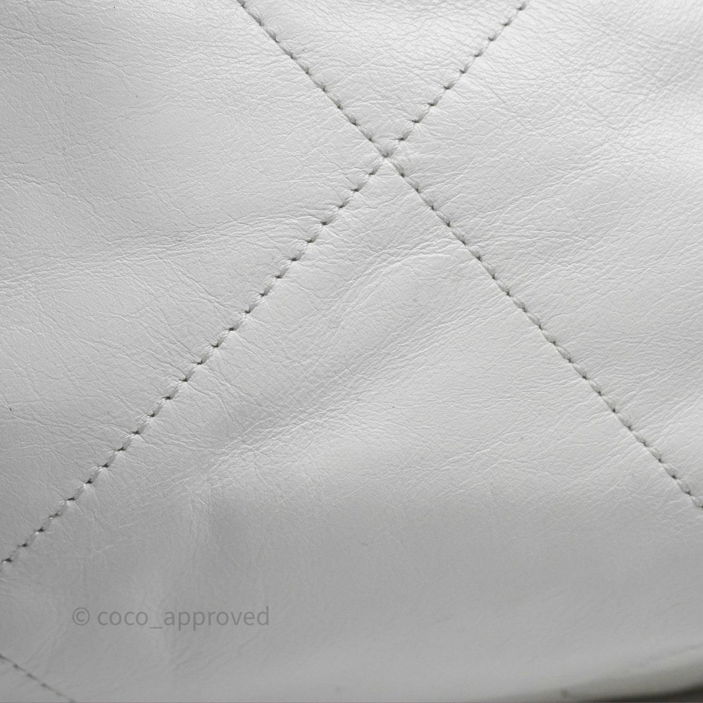 Chanel 22 Small White Shiny Calfskin Aged Gold Hardware