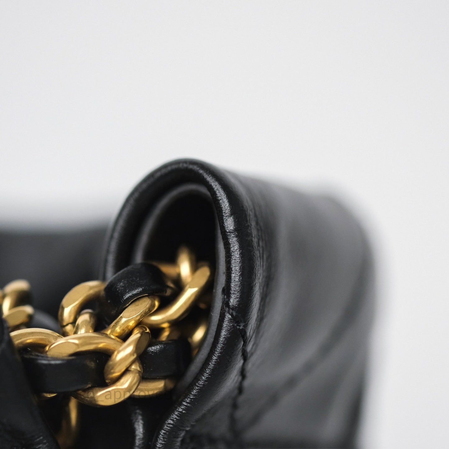 Chanel 22 Mini Bag Black Crumpled Calfskin Aged Gold Hardware