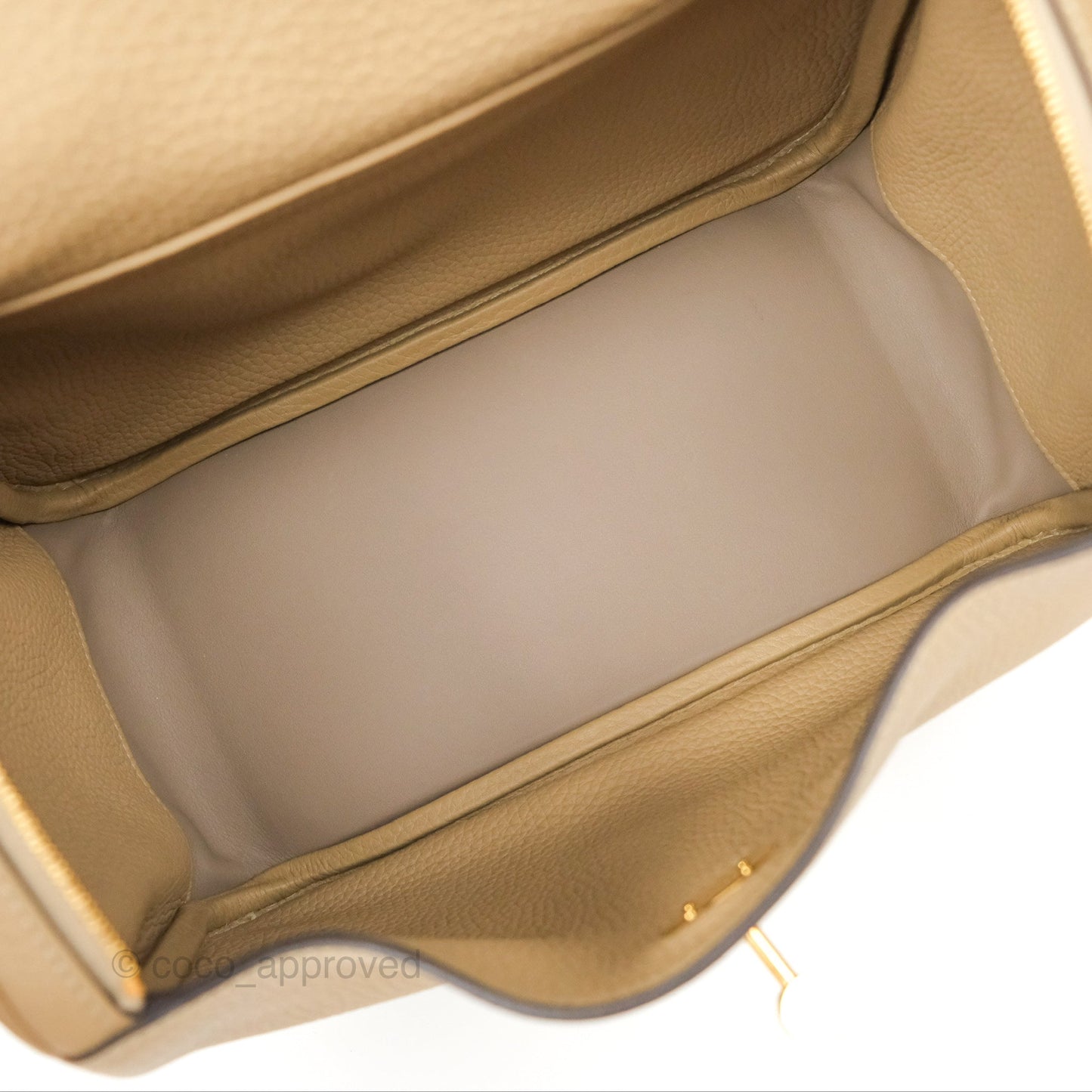 Hermès Lindy 26 Trench Clemence Gold Hardware