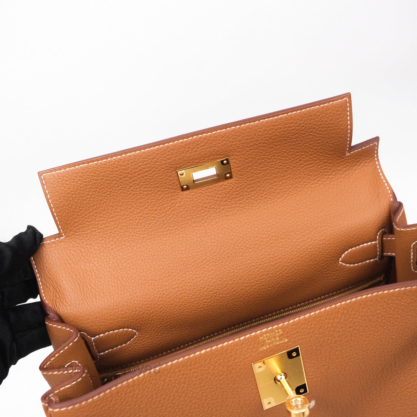 Hermès Kelly 28 Retourne Gold 37 Togo Gold Hardware