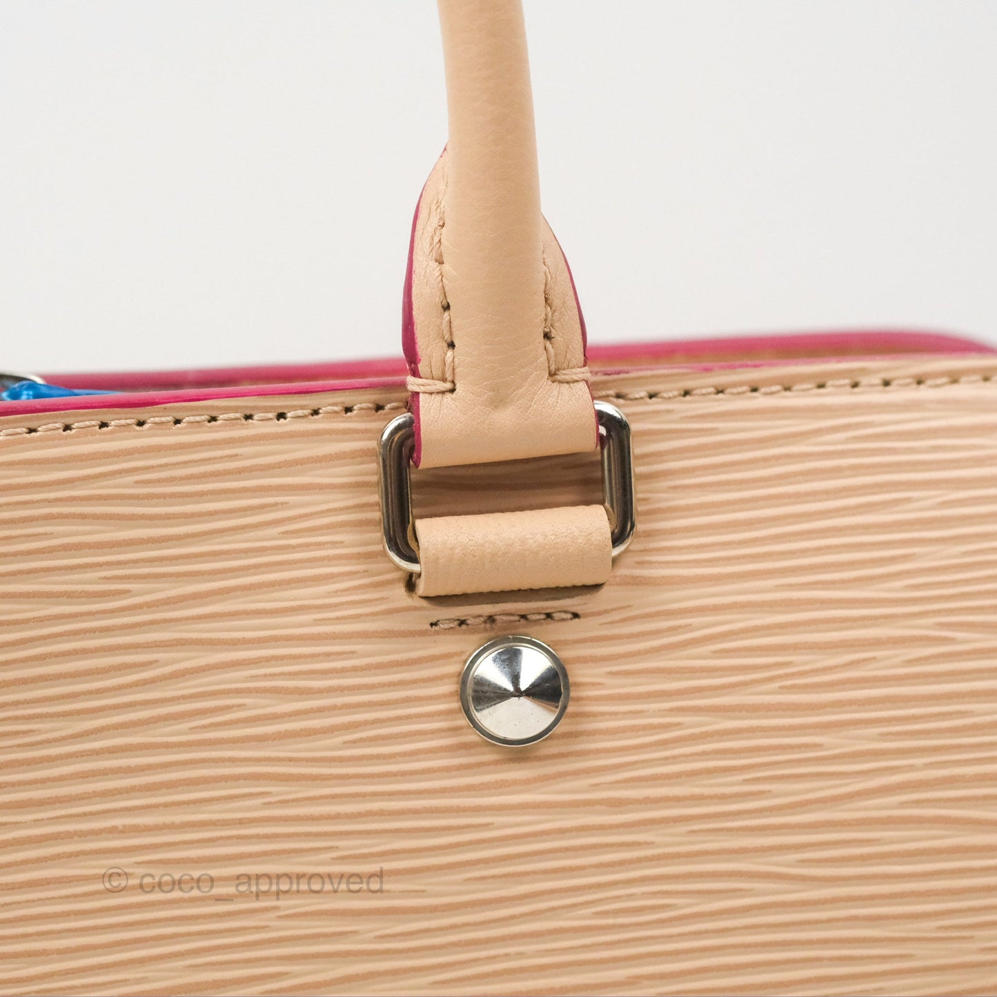 Louis Vuitton Vaneau MM Beige Epi