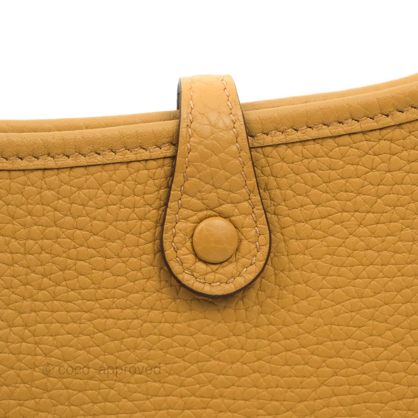 Hermès Mini Evelyne 16 Biscuit 48 Camel Clemence Gold Hardware