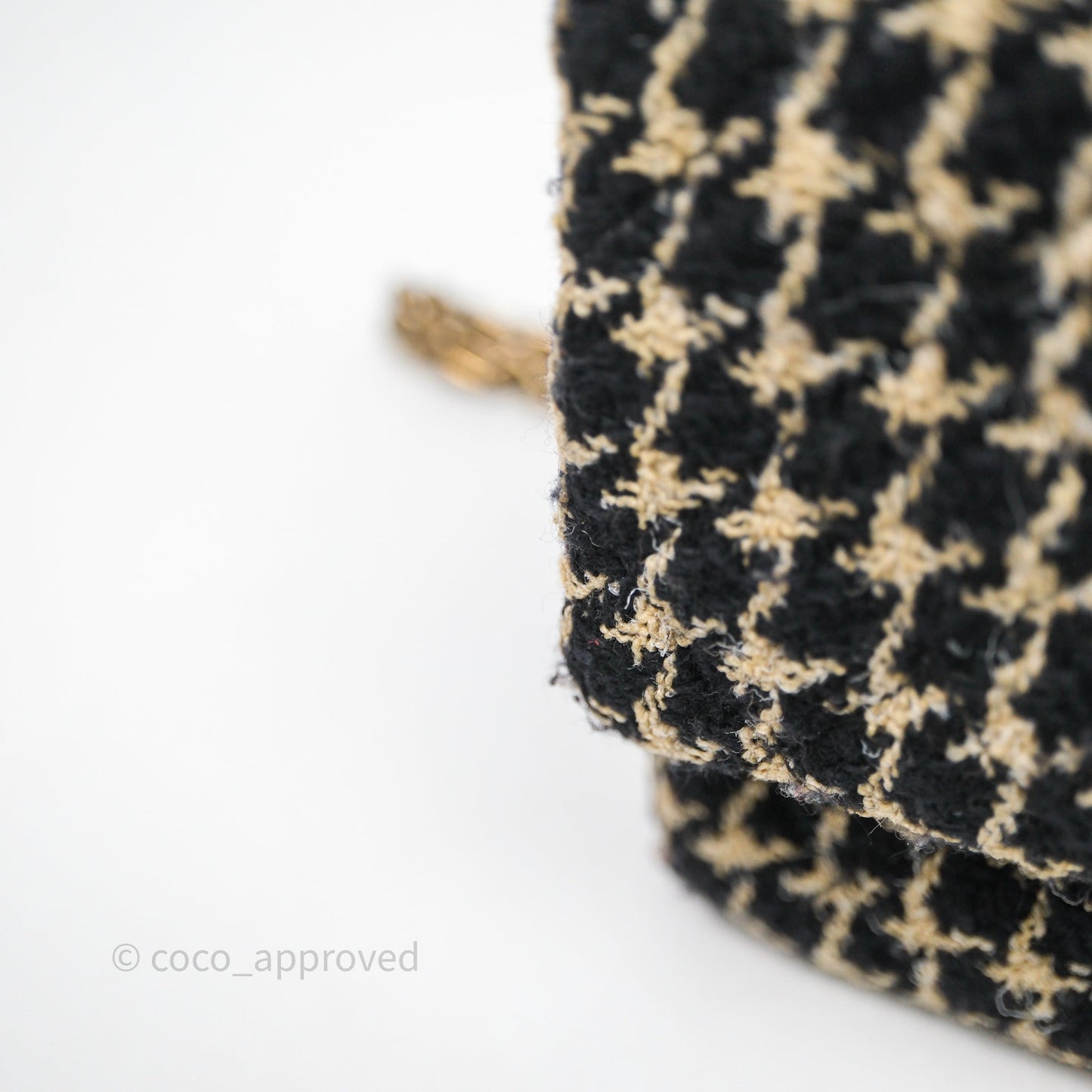 Chanel Reissue 225 Flap Houndstooth Beige Black Fabric Antique Gold Hardware