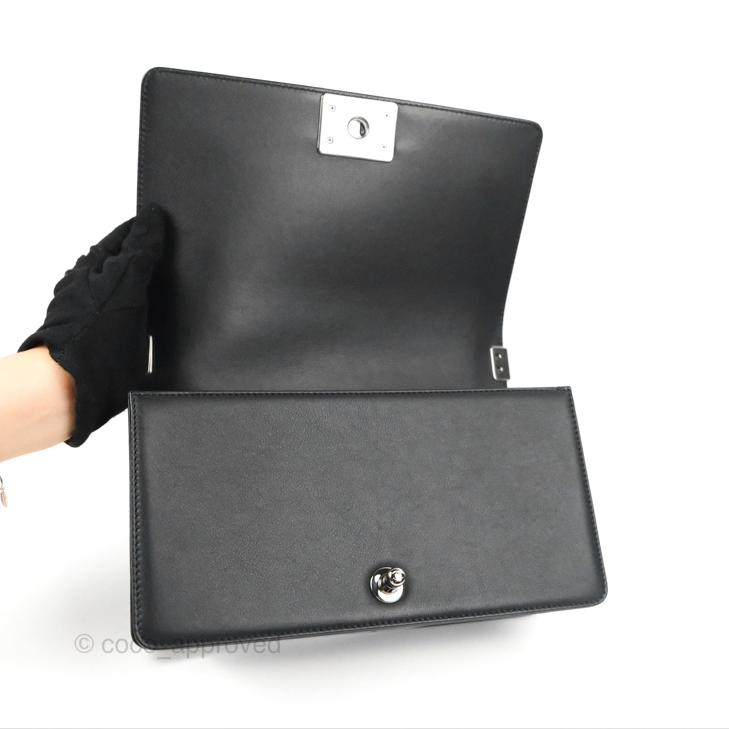Chanel Medium Pearl Around Boy Black/Navy Tweed Gun Metal Hardware