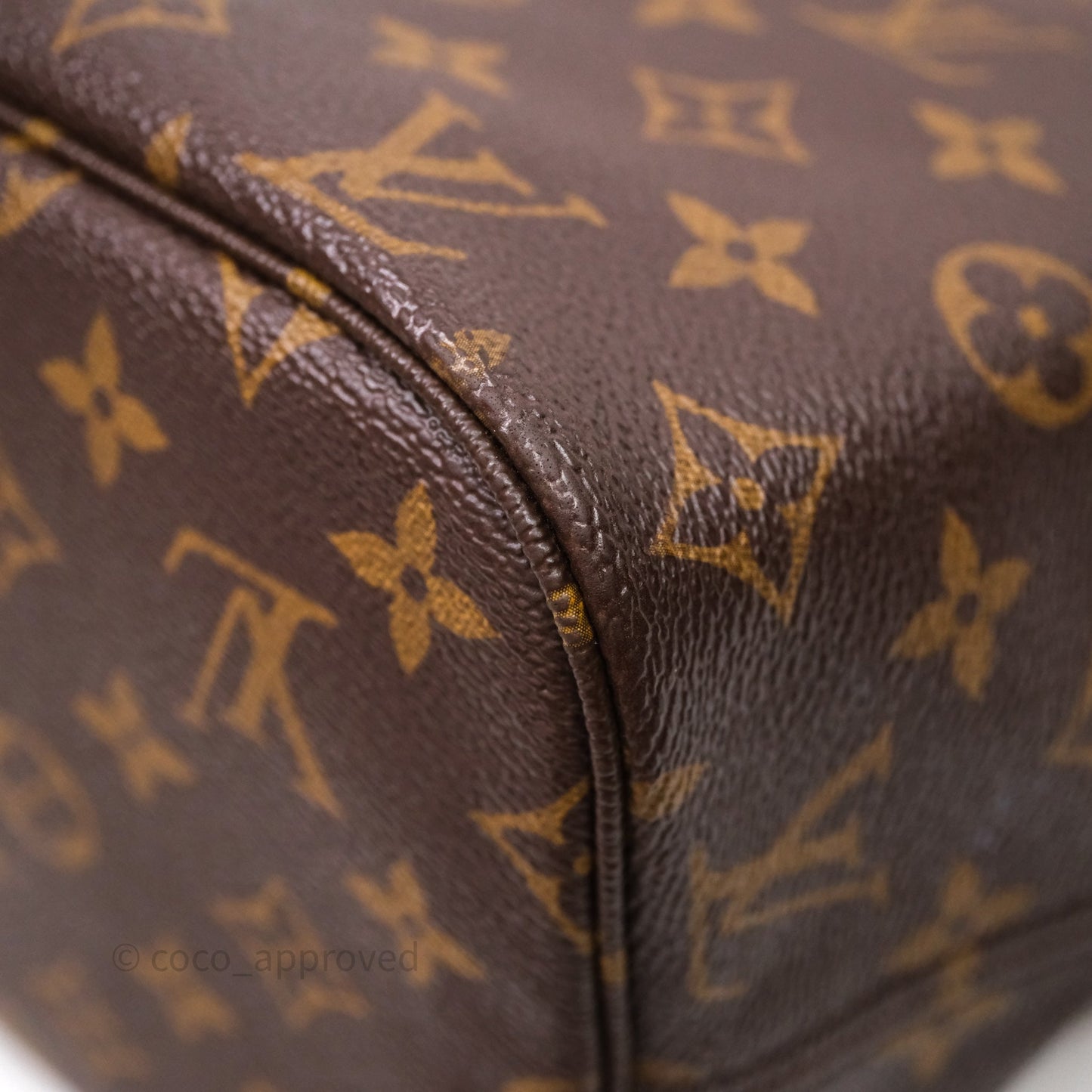 Louis Vuitton Neverfull MM Tote Bag Monogram Canvas