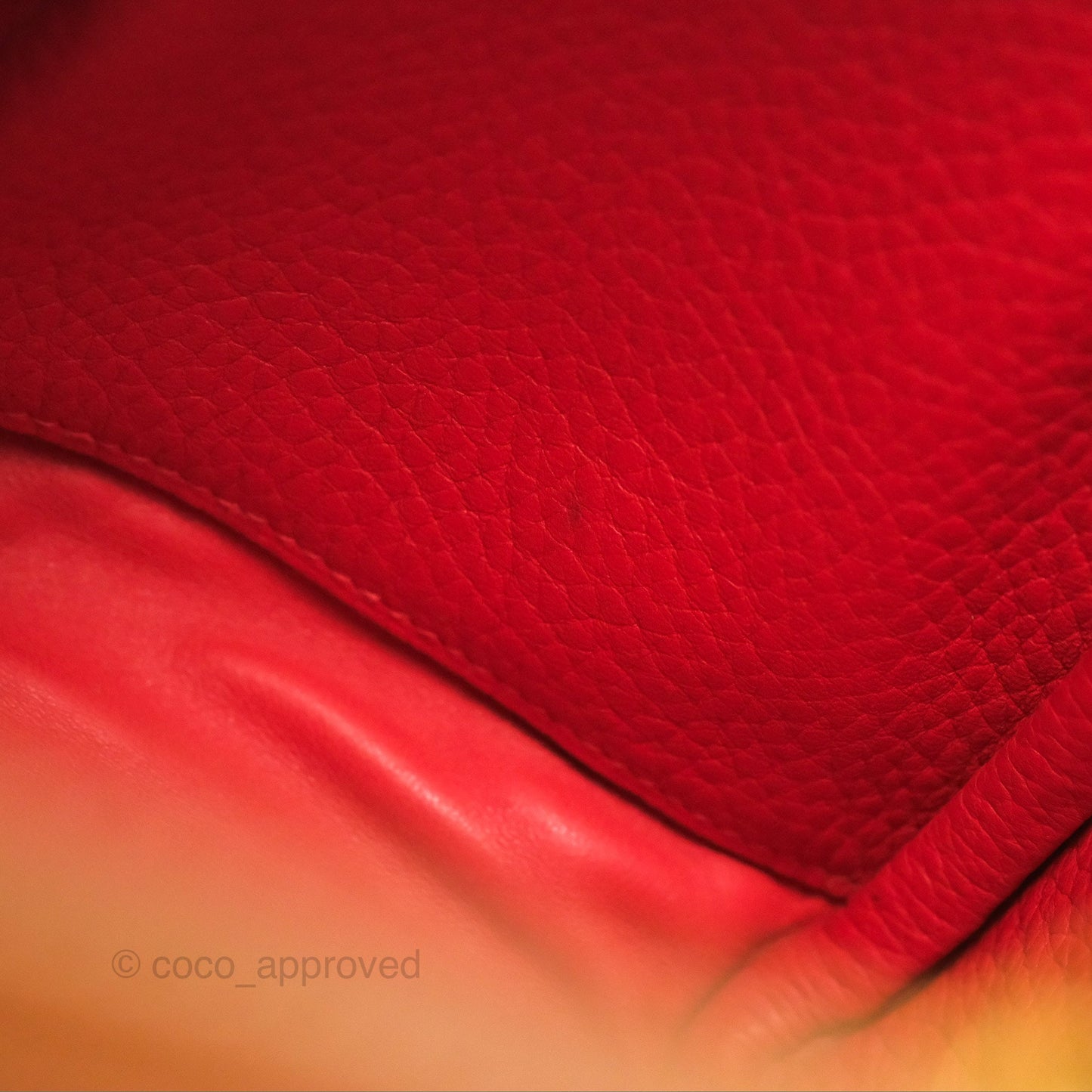 Hermès Lindy 26 Gold Verso Rouge Tomate Clemence Gold Hardware