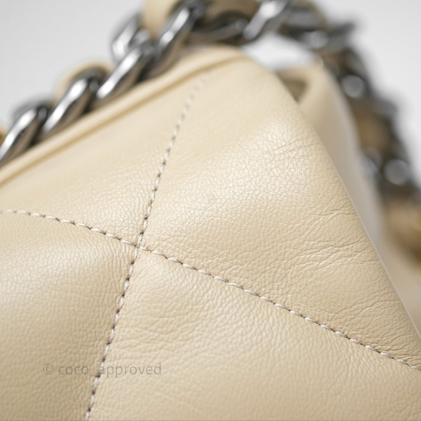 Chanel 19 Medium Beige Mixed Hardware