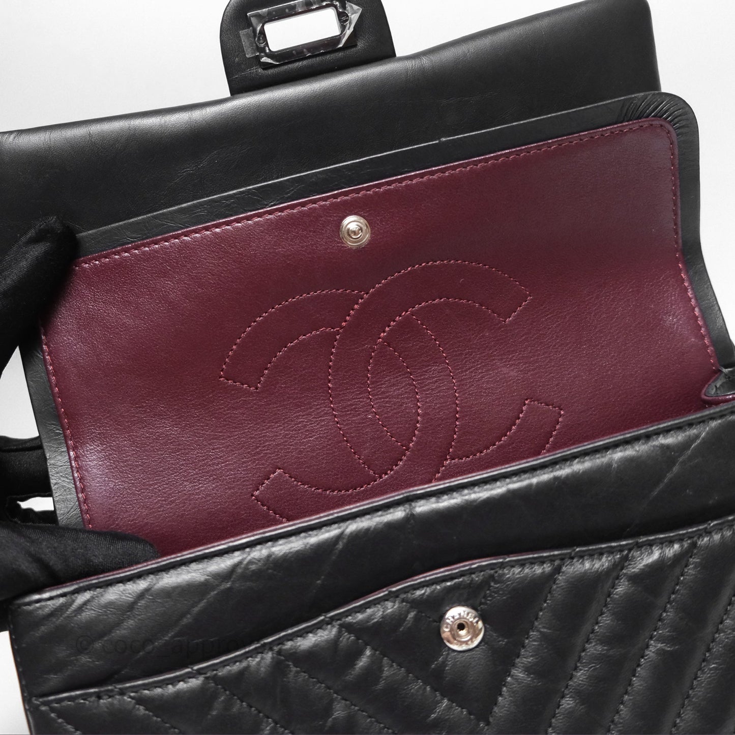 Chanel Reissue 225 Chevron Aged Calfskin So Black
