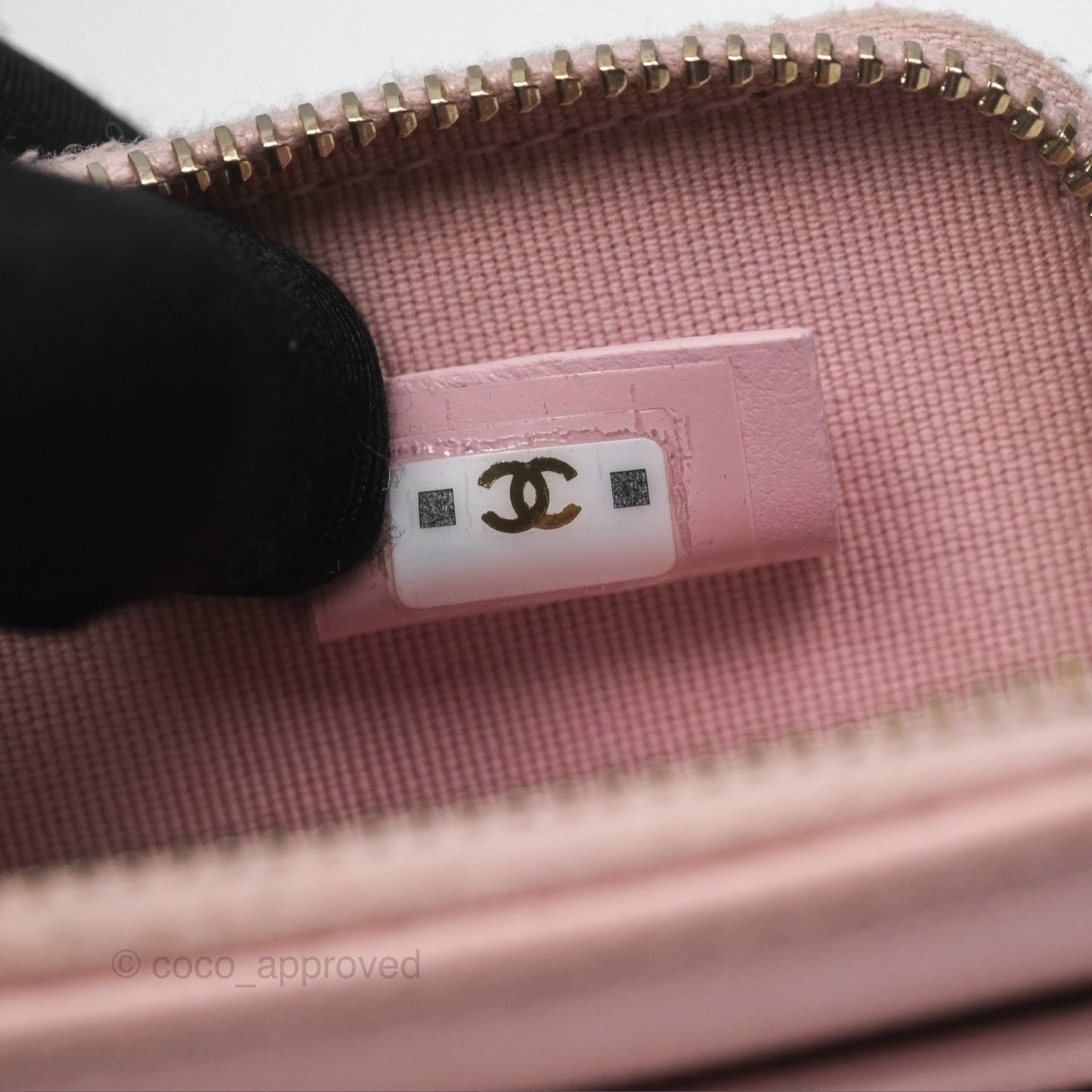 Chanel Quilted Classic Zip Card Holder Wallet Pink Caviar Gold Hardware