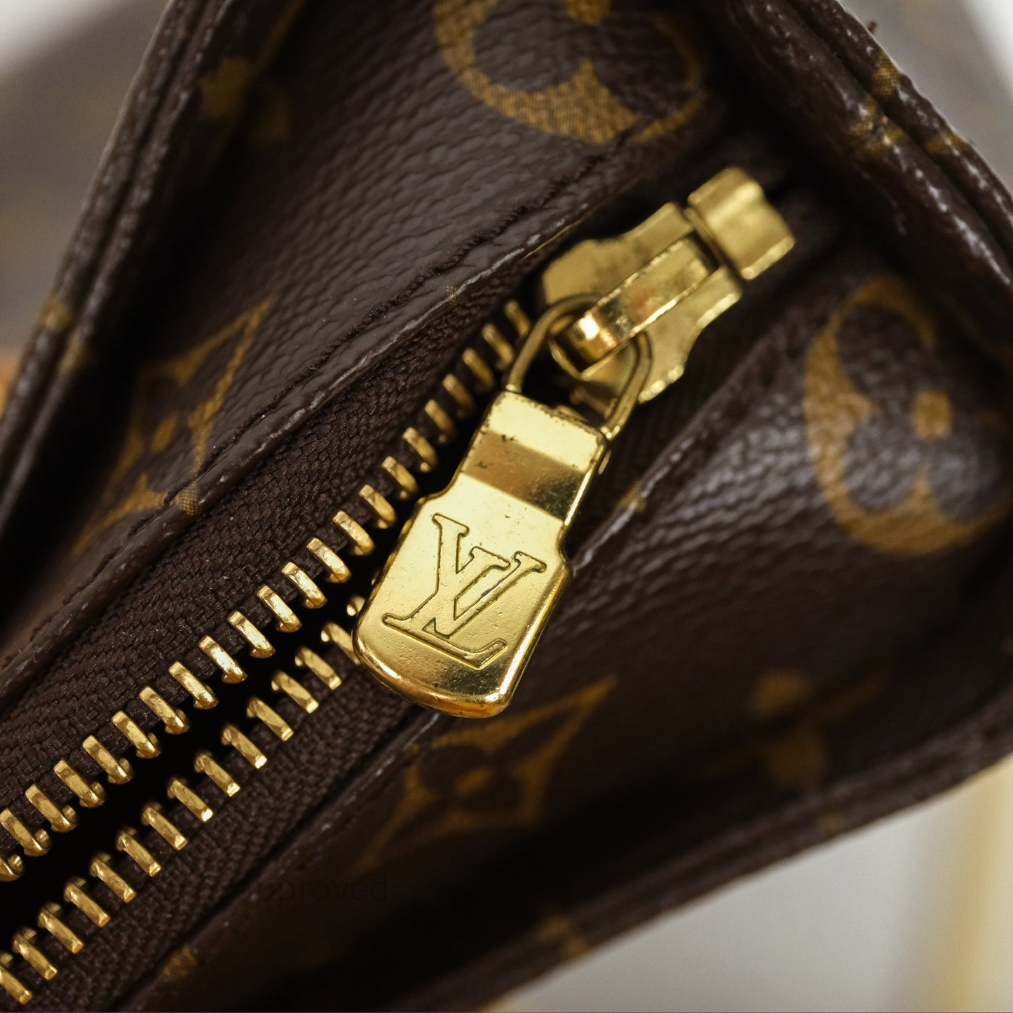 Louis Vuitton Multipli-Cite Tote Monogram Canvas