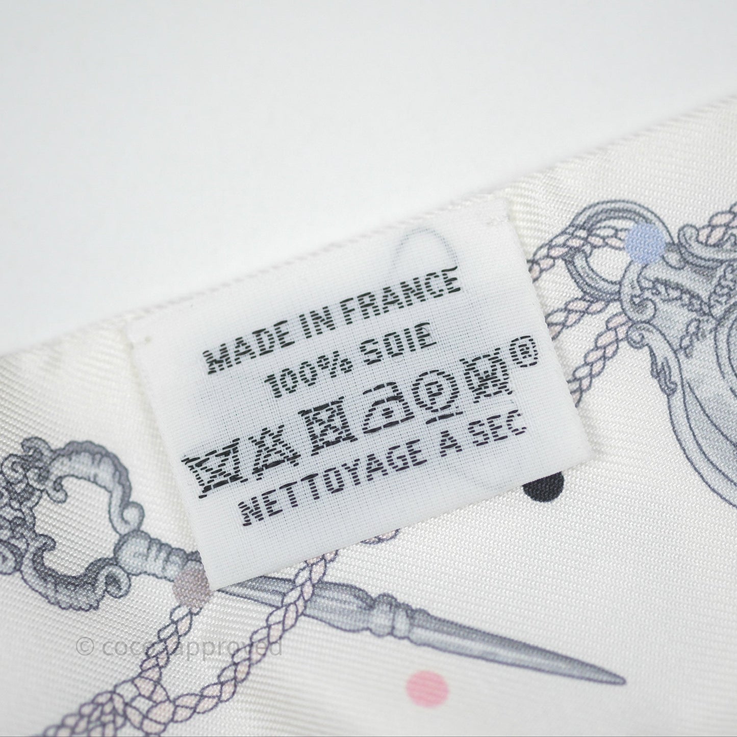 Hermès Les Cles A Pois Silk Twilly