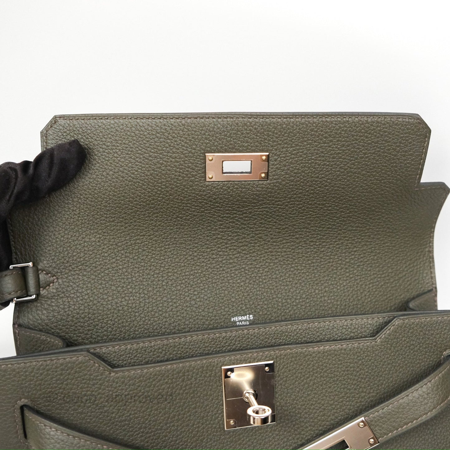 Hermès Kelly Depeches 25 Pouch Vert De Gris Togo