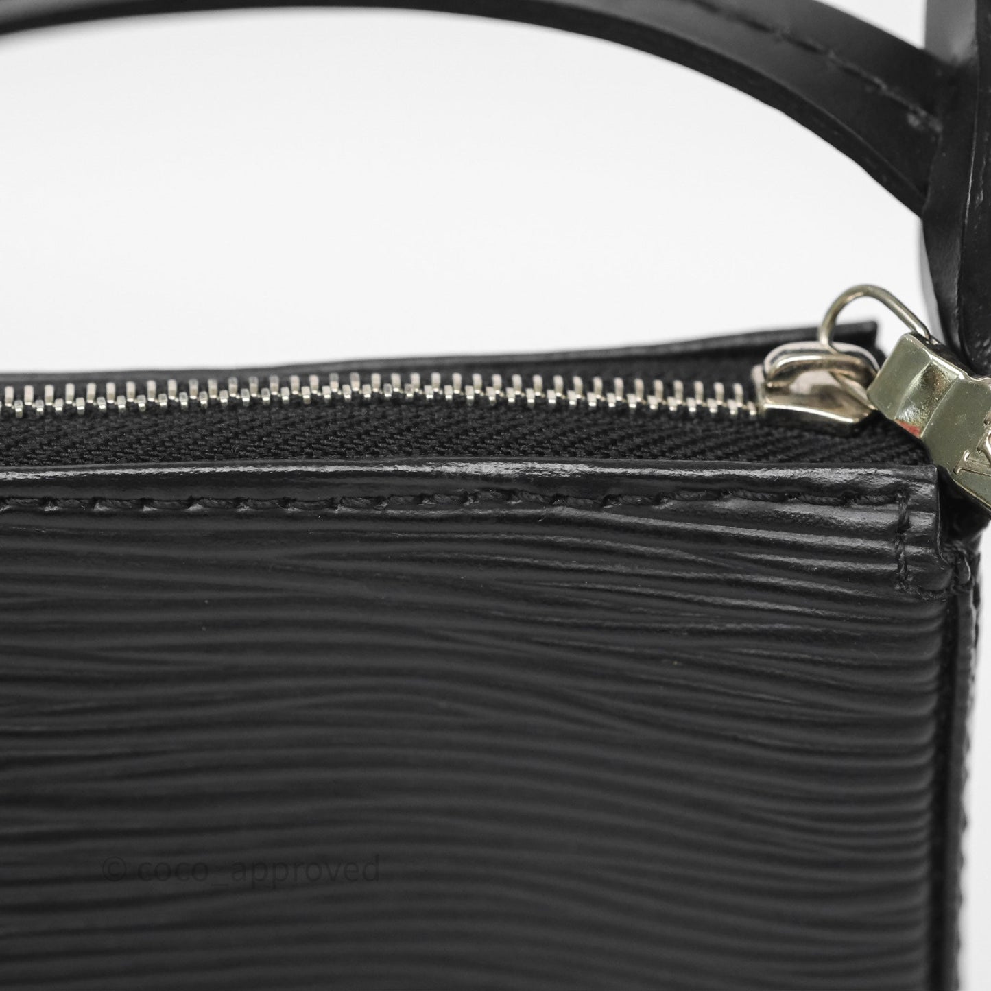 Louis Vuitton Pochette Black Epi