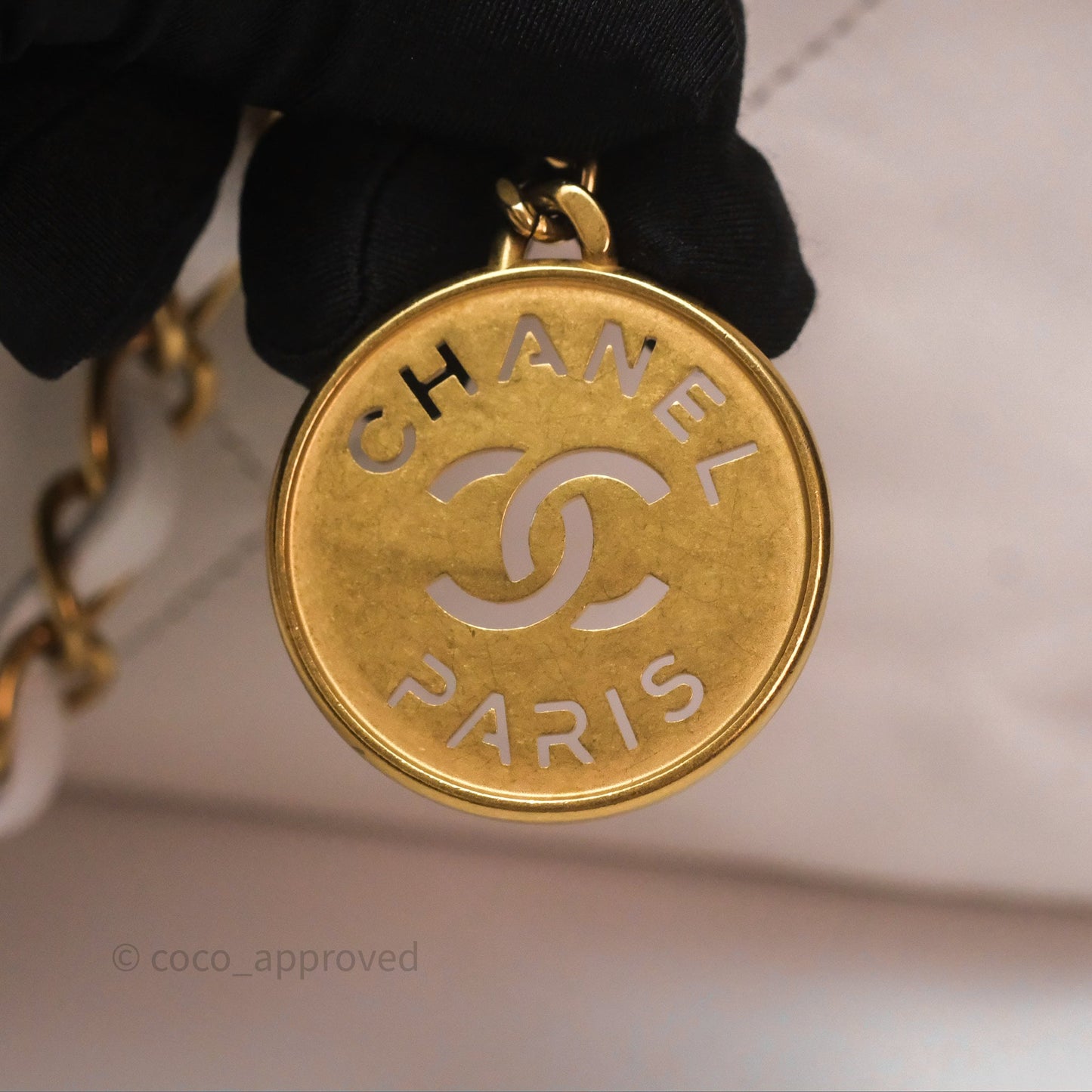 Chanel 22 Small White Shiny Calfskin Aged Gold Hardware