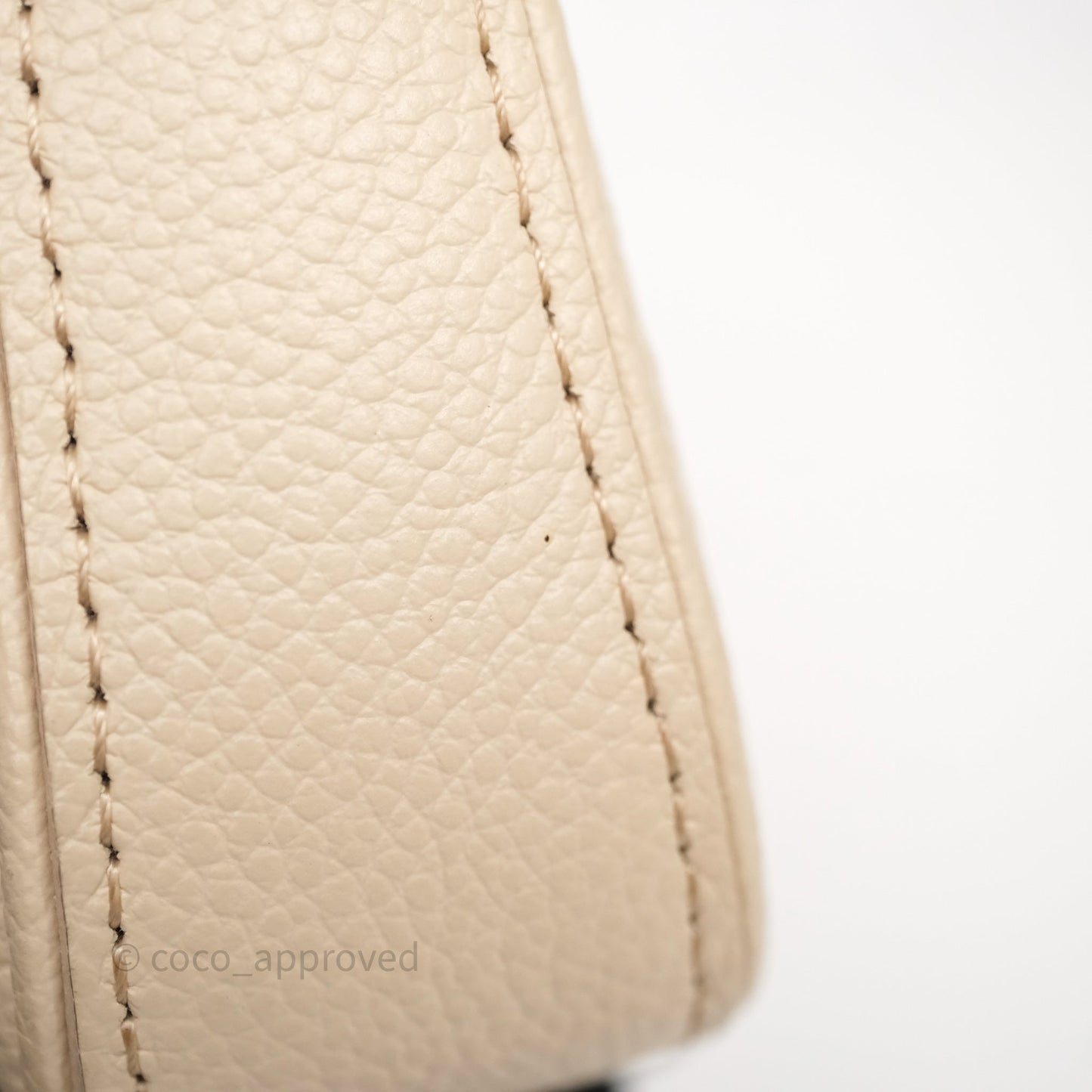 Louis Vuitton Easy Pouch On Strap Crème Monogram Empreinte Leather