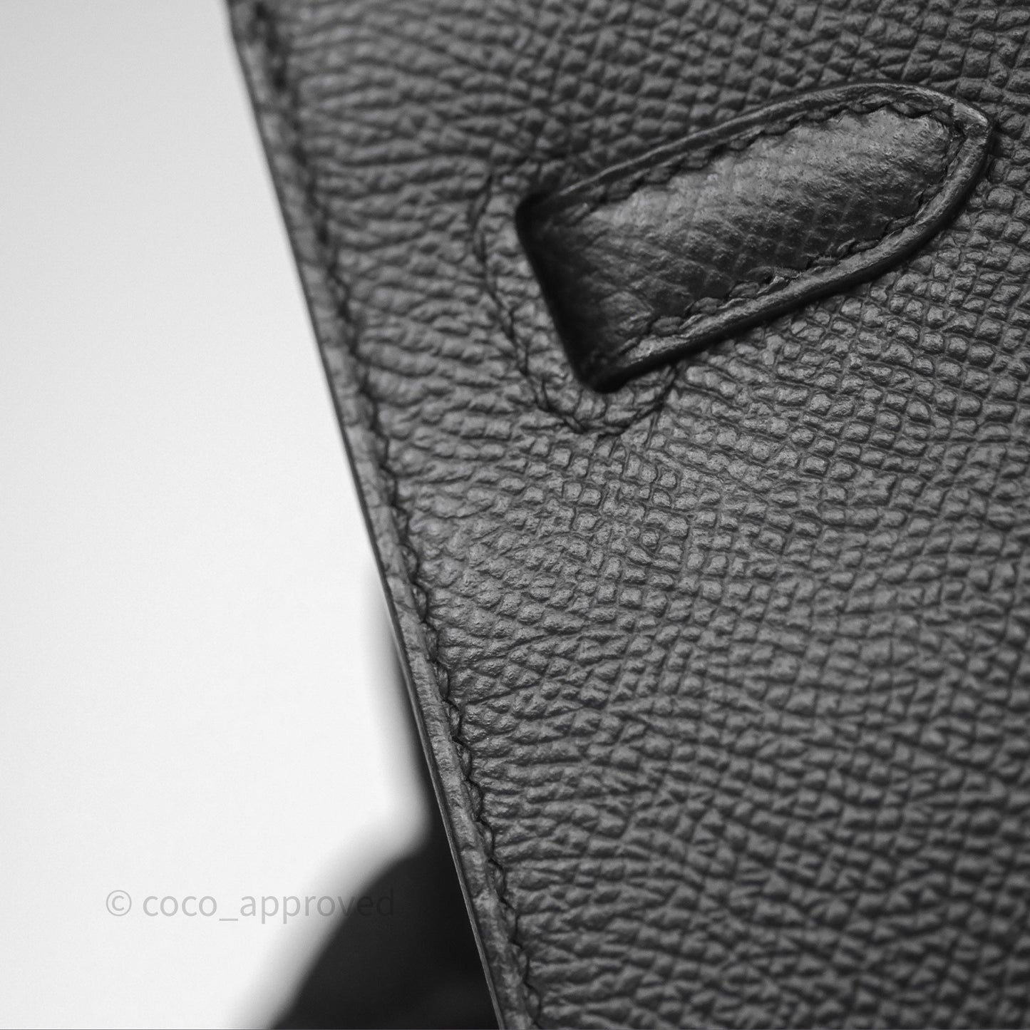 Hermès Sellier Kelly 25 Black Noir 89 Epsom Gold Hardware