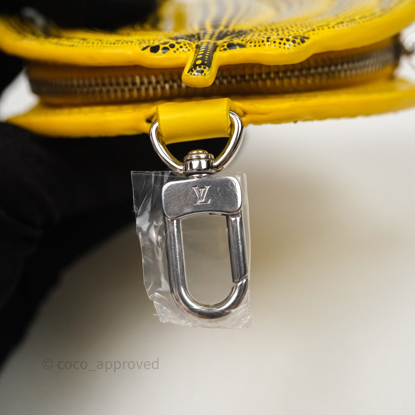 Louis Vuitton x Yayoi Kusama Epi Marellini Bag Infinity Dots Yellow Silver Hardware