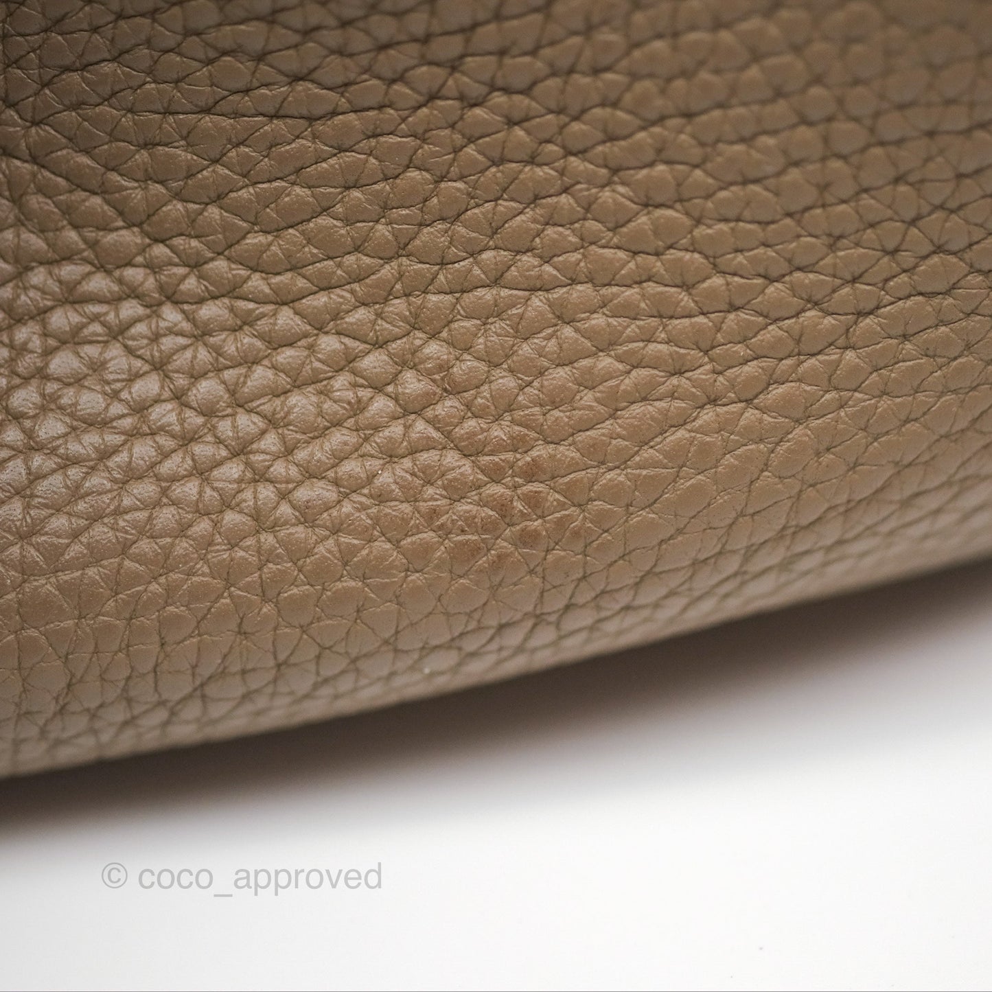 Hermès Lindy 26 Etoupe 18 Taurillion Clemence Gold Hardware