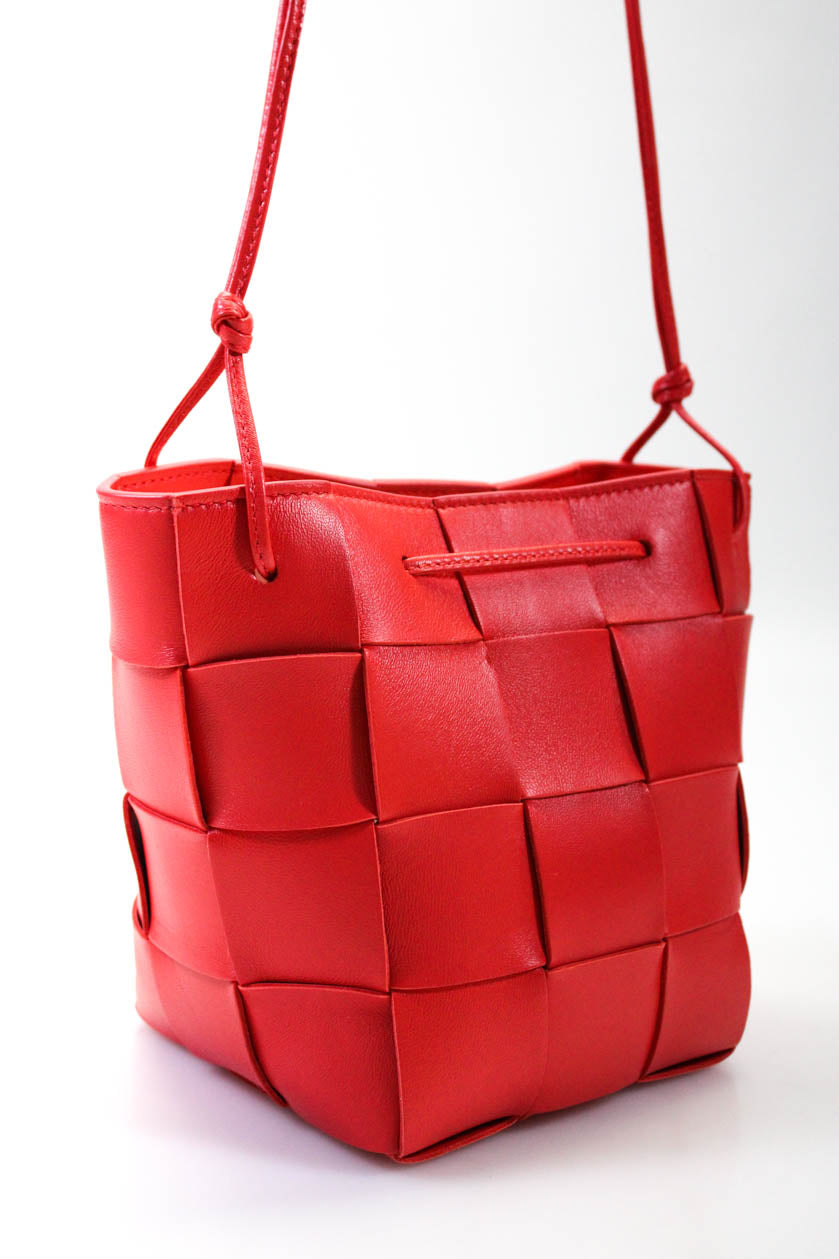 Luxury Bottega Veneta Womens Small Cassette Intrecciato Leather Bucket Bag Handbag Red