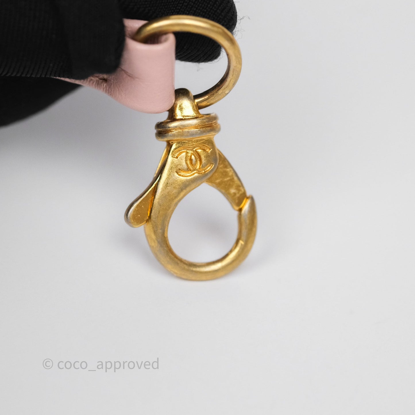 Chanel 22 Medium Pink Crumpled Calfskin Aged Gold Hardware