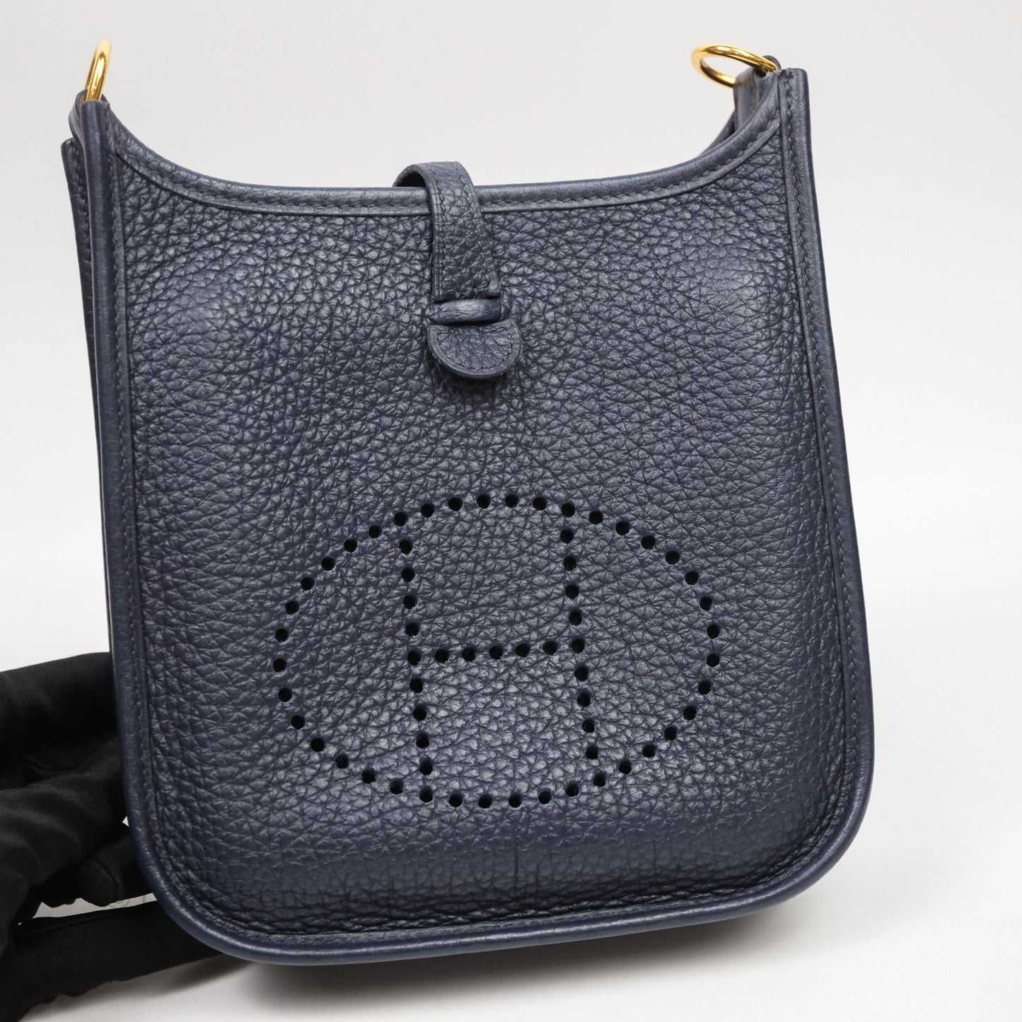 Hermès Mini Evelyne 16 Bleu Nuit 2Z Clemence Gold Hardware
