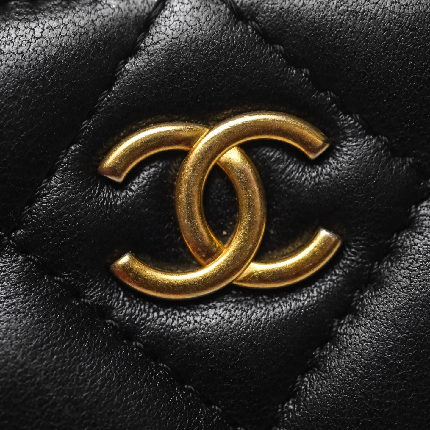 Chanel Top Handle Vanity Case Black Lambskin Aged Gold Hardware 22A