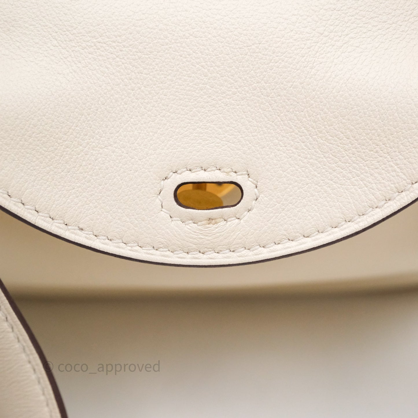 Hermès Mini Lindy 20 Nata I2 Swift Gold Hardware