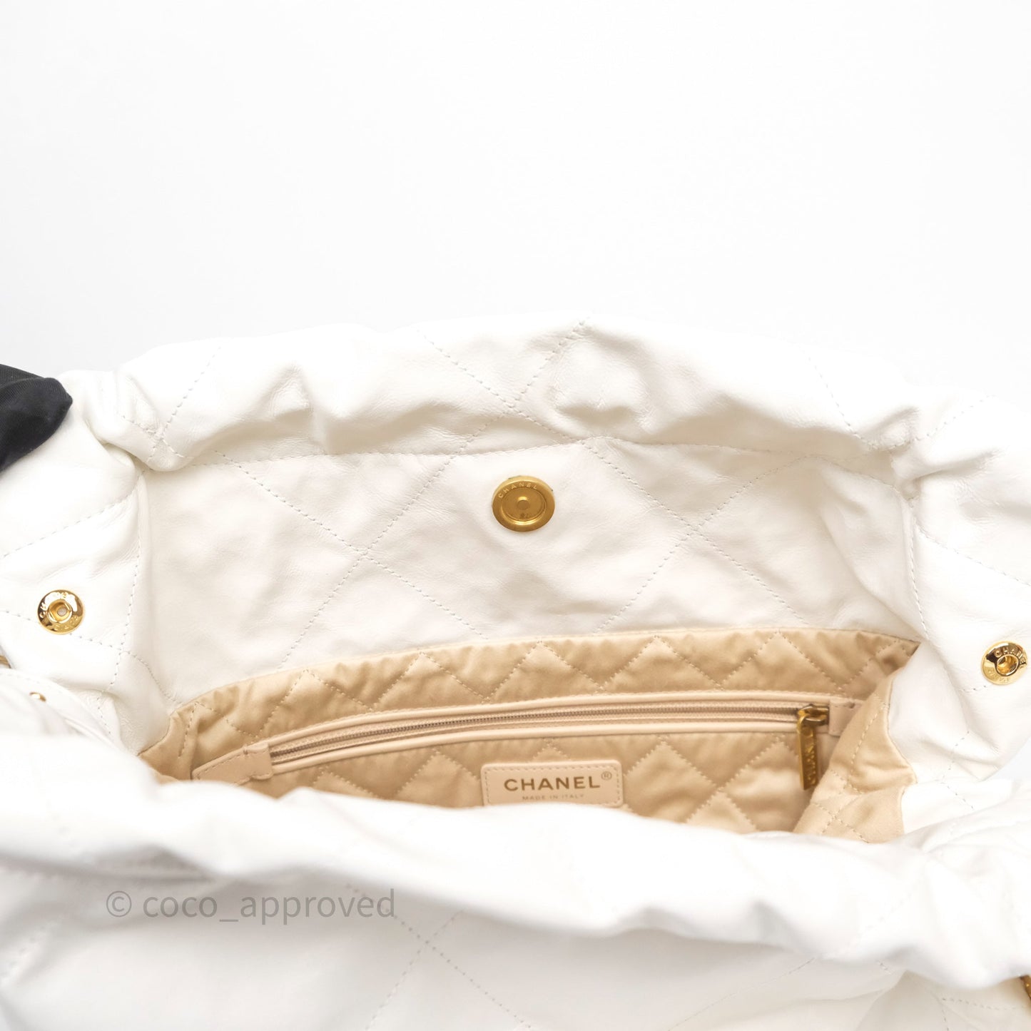 Chanel 22 Small White Shiny Crumpled Calfskin Aged Gold Hardware