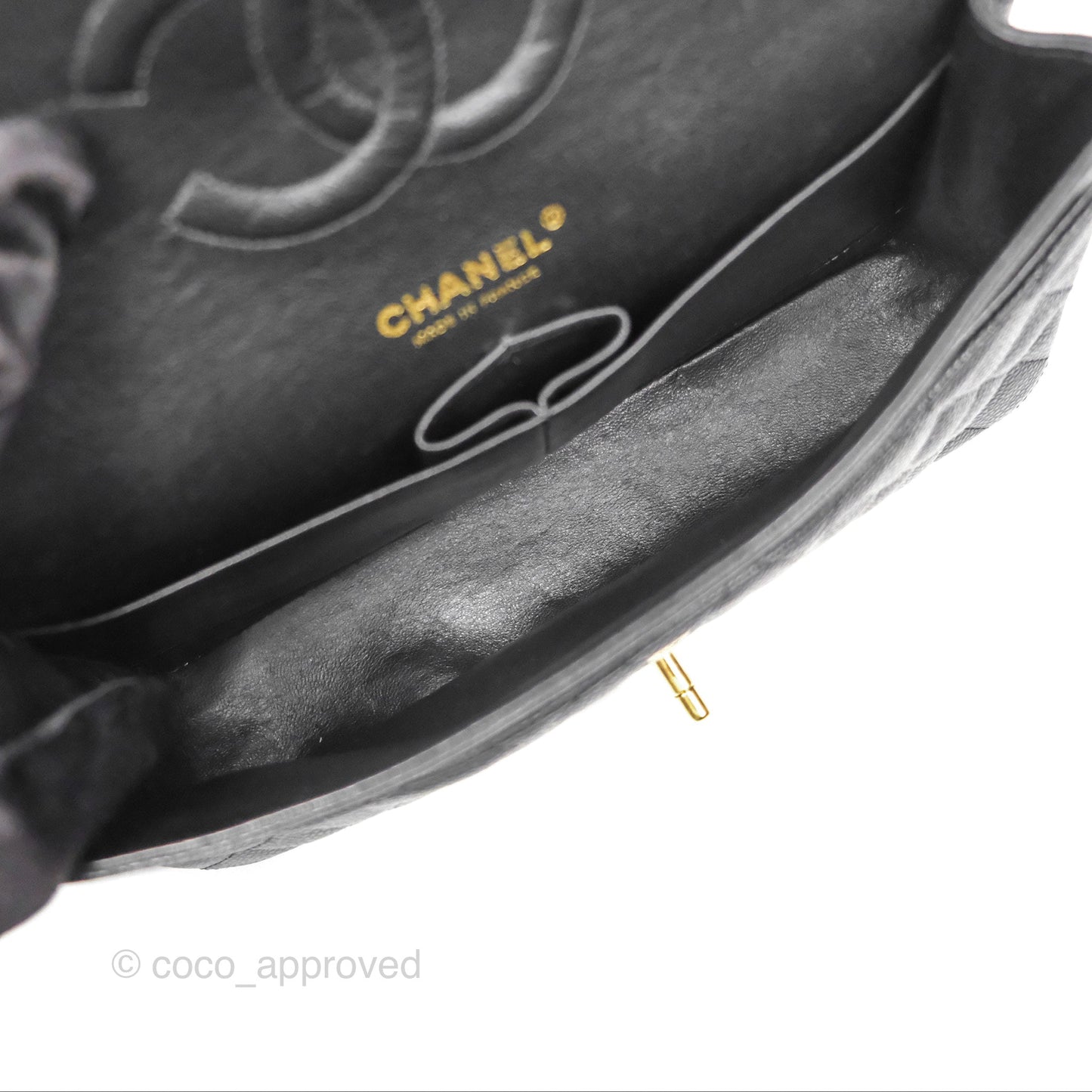 Chanel M/L Medium Classic Flap Quilted Black Caviar 24K Gold Hardware