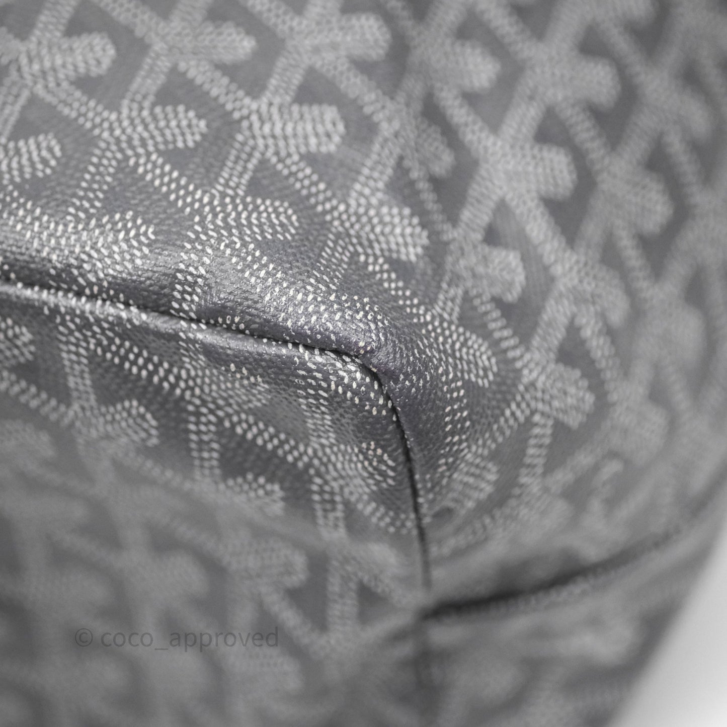 Goyard St Louis Tote PM ⁣⁣⁣⁣⁣⁣⁣⁣⁣⁣⁣⁣⁣⁣⁣⁣⁣⁣⁣⁣Grey