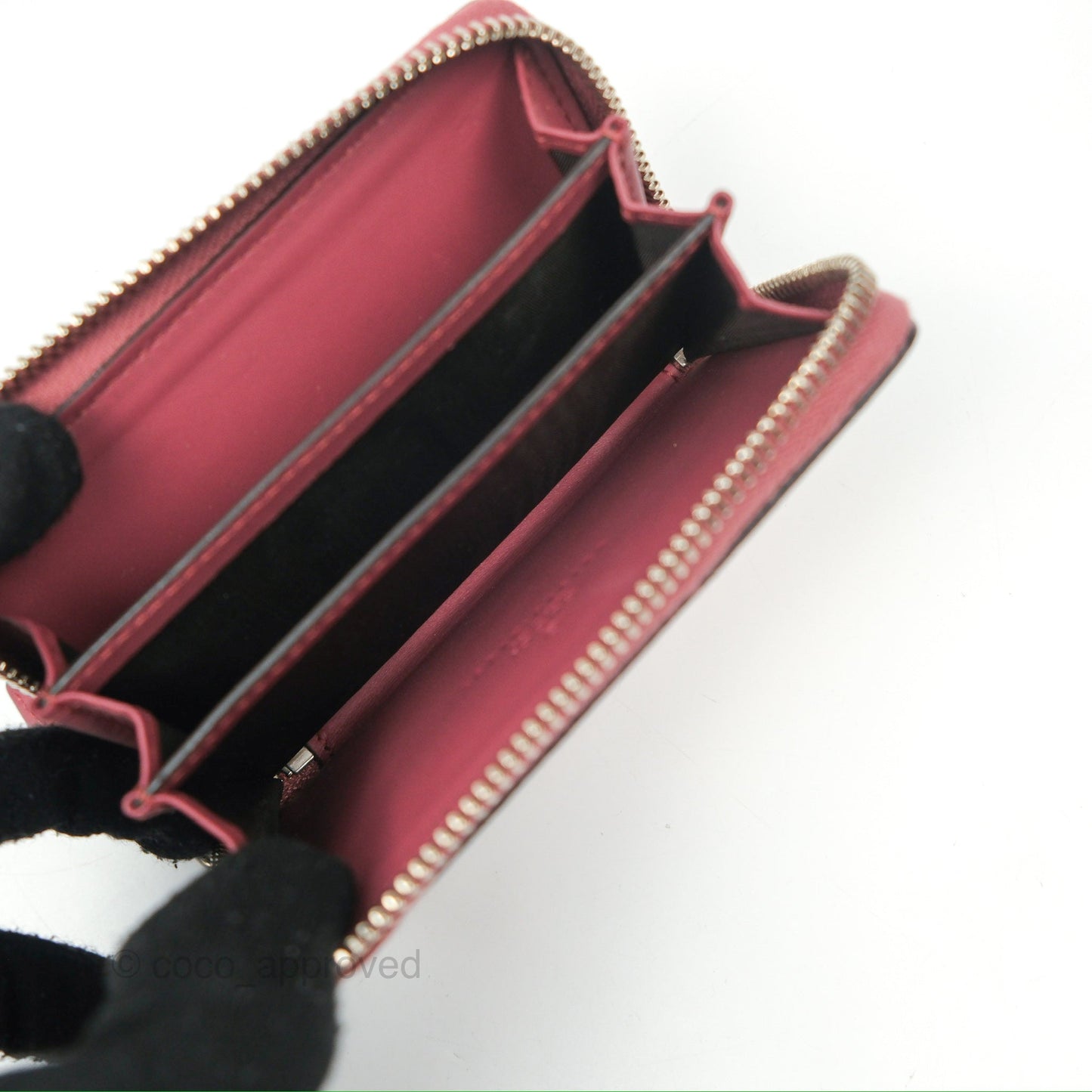 Gucci GG Supreme Blooms Zip Around Card Case Wallet