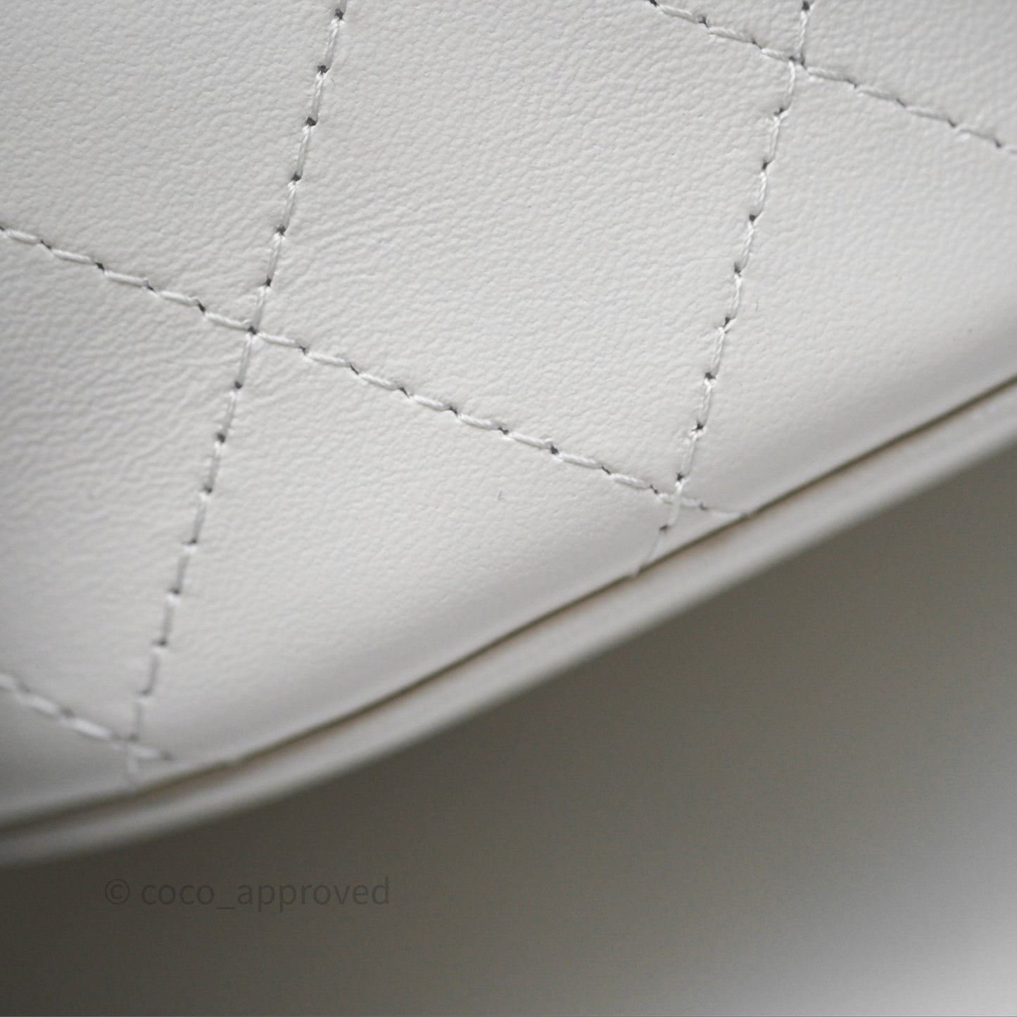 Chanel Mini Bucket Bag White Shiny Lambskin Aged Gold Hardware 25C