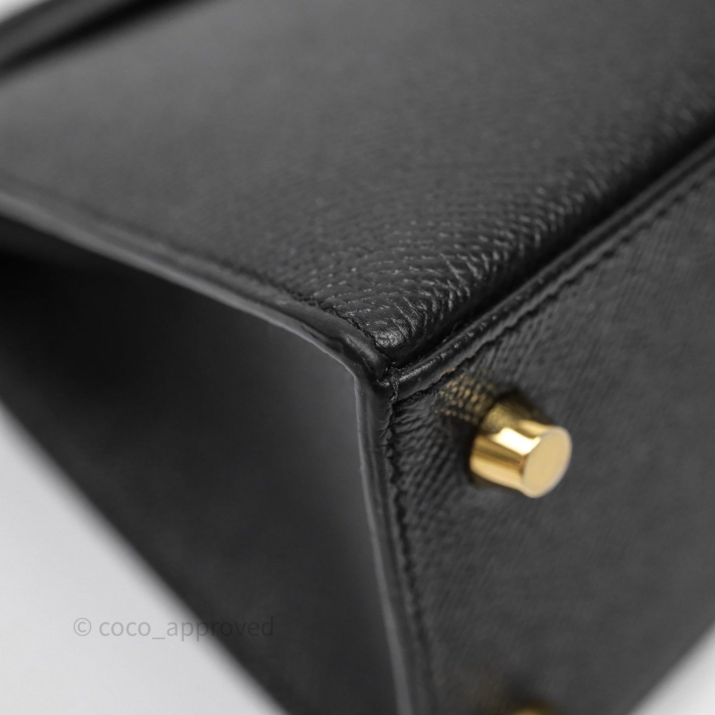 Hermès Kelly 25 Black Noir 89 Epsom Gold Hardware
