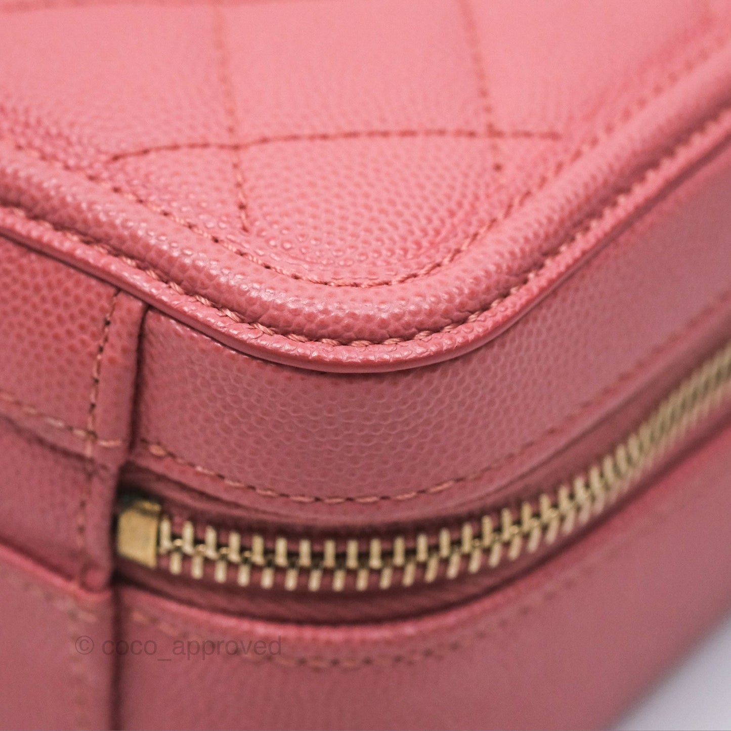 Chanel Quilted Small CC Filigree Vanity Case Pink Caviar Gold Hardware