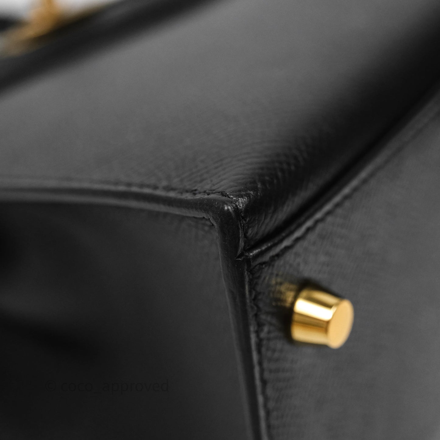 Hermès Kelly 28 Noir 89 Epsom Gold Hardware