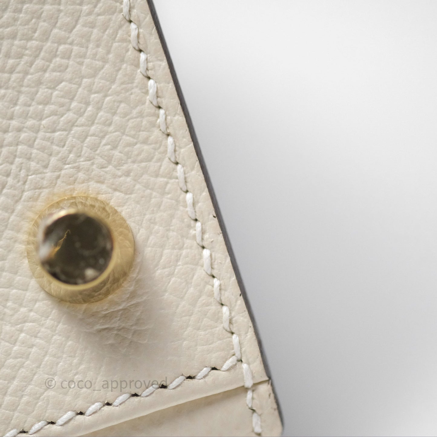 Hermès HSS Sellier Kelly 28 Craie 10 / Amber 9D Epsom Brushed Gold Hardware