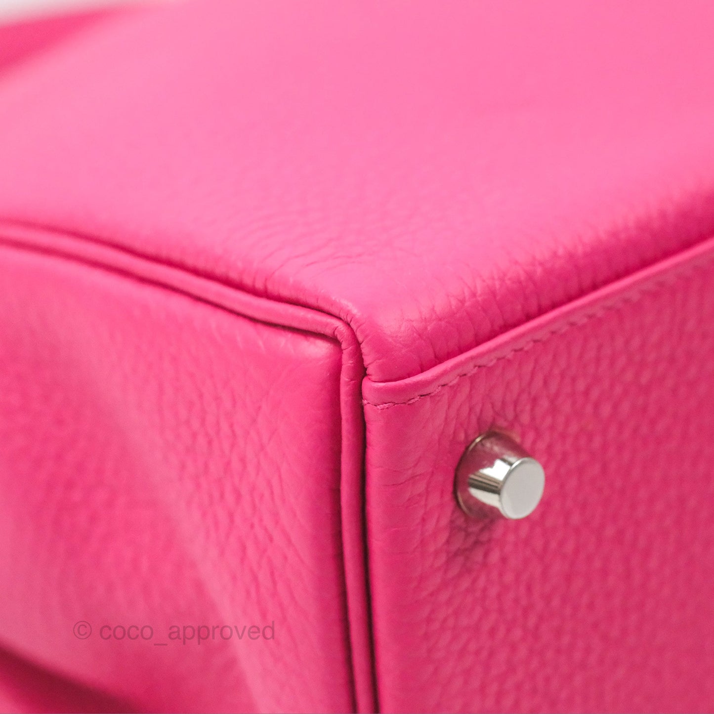 Hermès Retourne Kelly 28 Rose Shocking Clemence Palladium Hardware