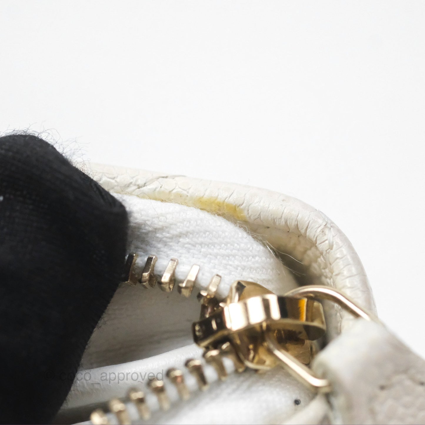 Chanel Classic Zipped Coin Purse White Caviar Gold Hardware