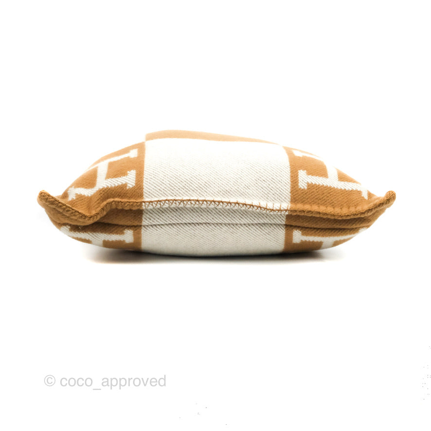 Hermes Small Avalon Pillow Écru / Camel