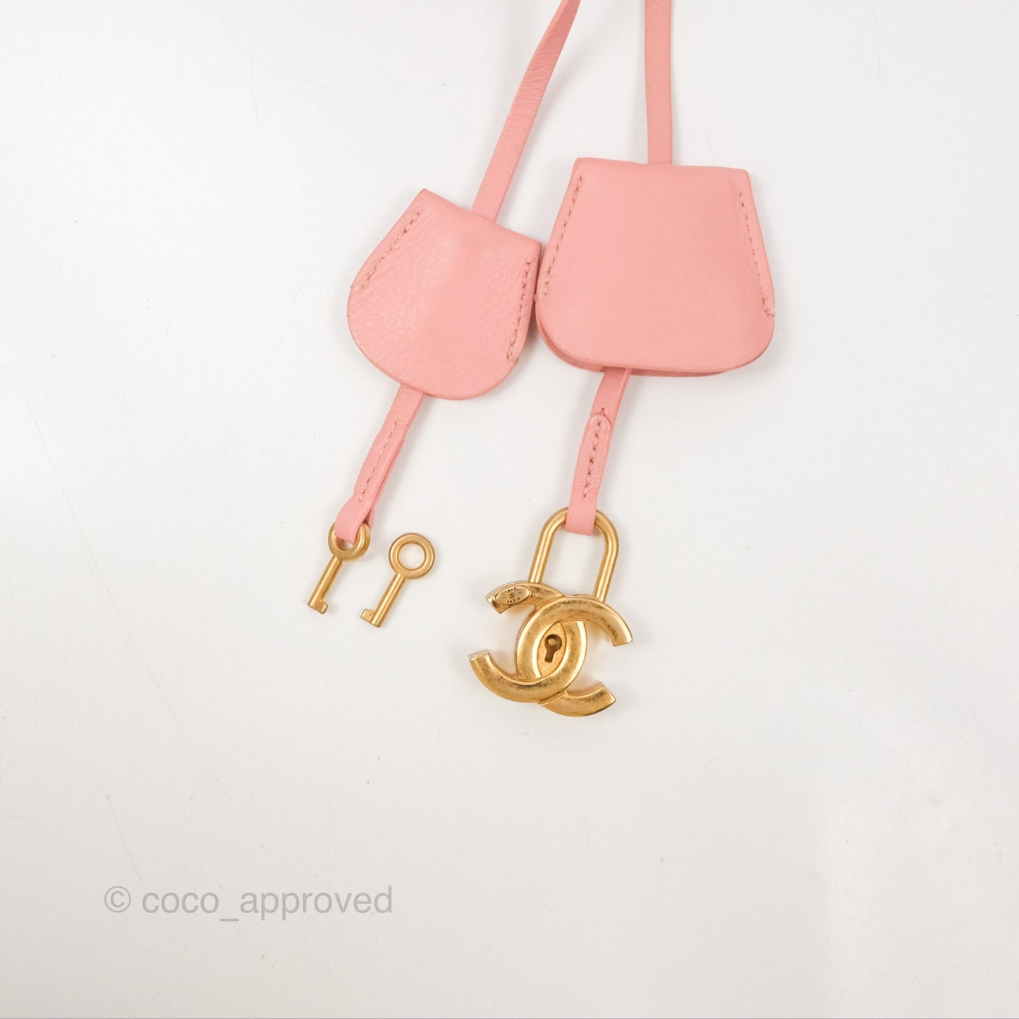 Chanel Quilted Small CC Filigree Vanity Case Dusty Pink Caviar Gold Hardware