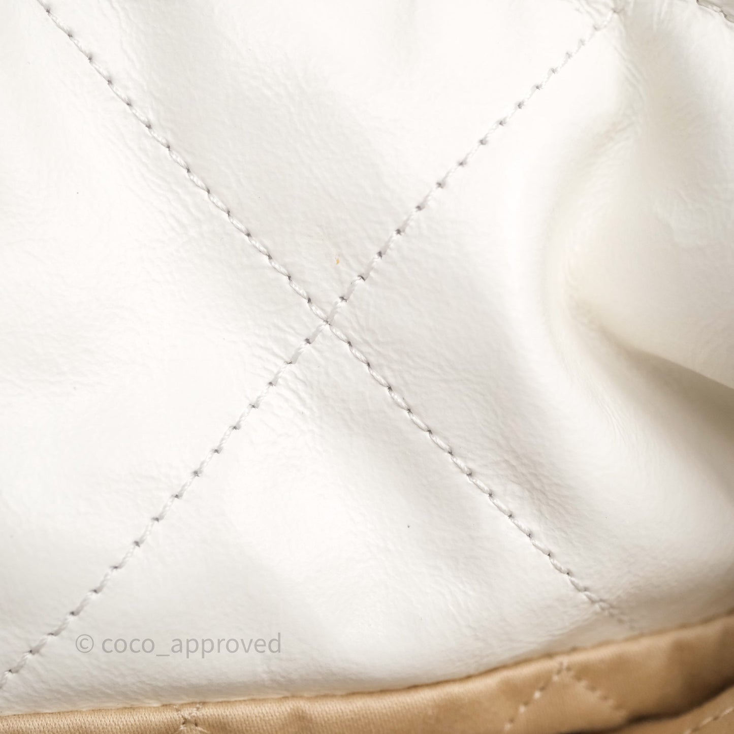 Chanel 22 Small White Shiny Crumpled Calfskin Aged Gold Hardware