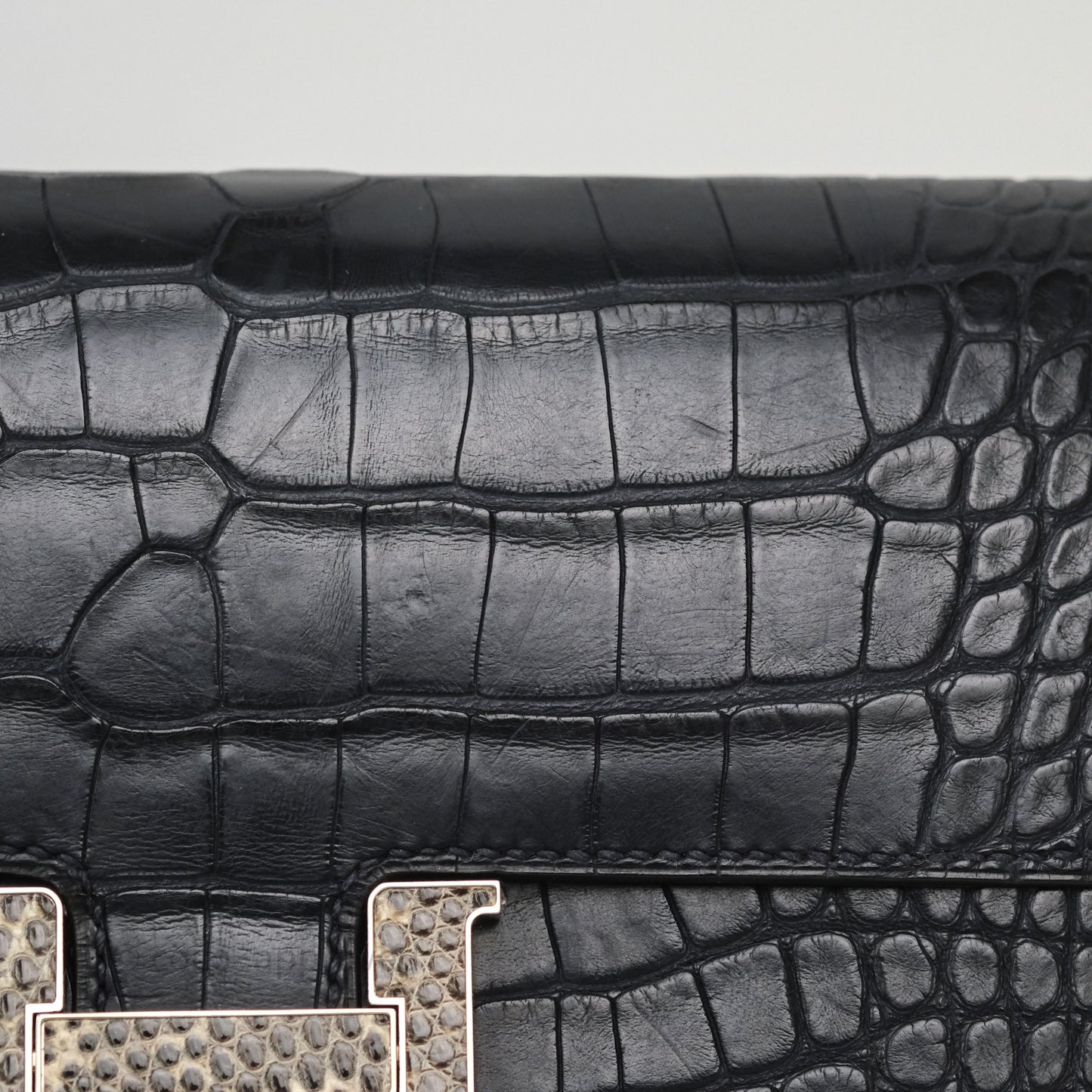 Hermes Constance Wallet Bleu Nuit 2Z Matte Alligator Ombre Lizard Buckle