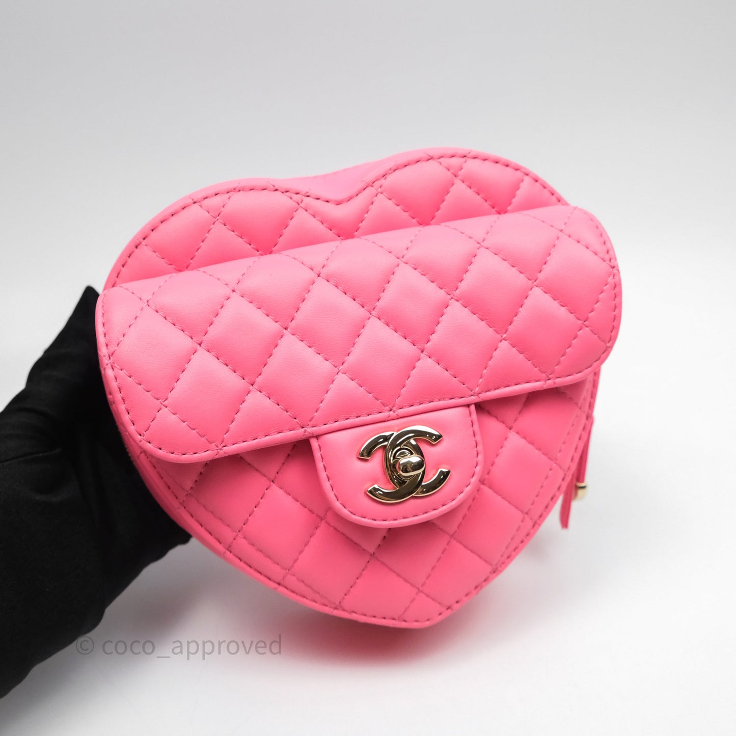 Chanel Large Heart Bag Pink Lambskin Gold Hardware 22S