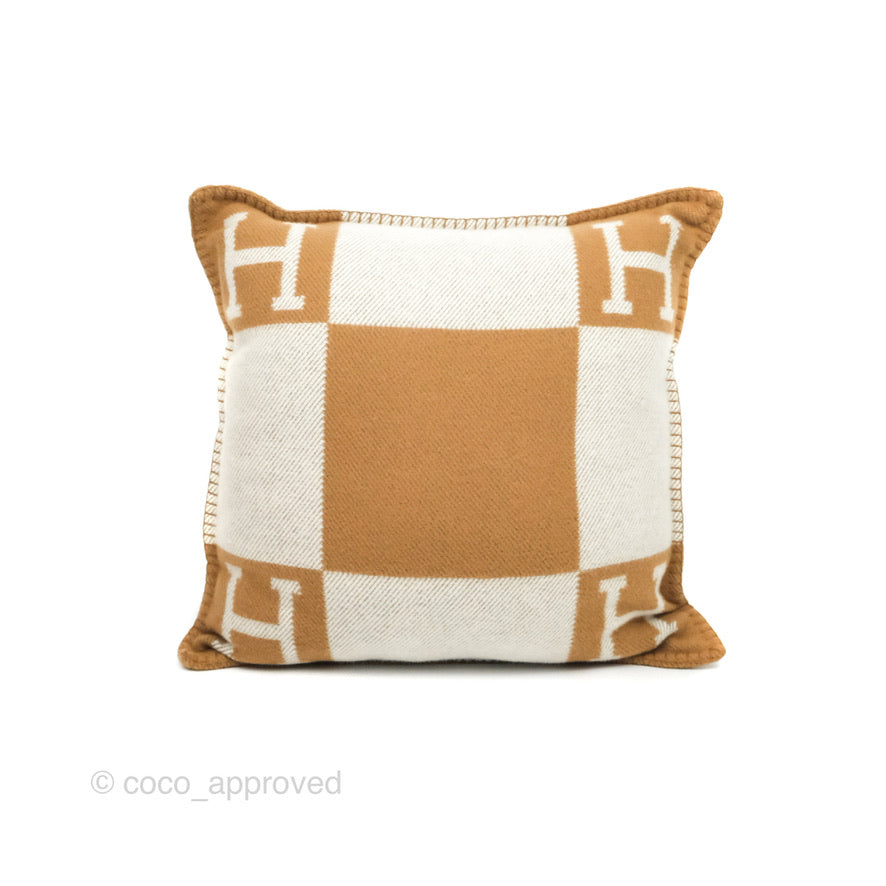 Hermes Small Avalon Pillow Écru / Camel
