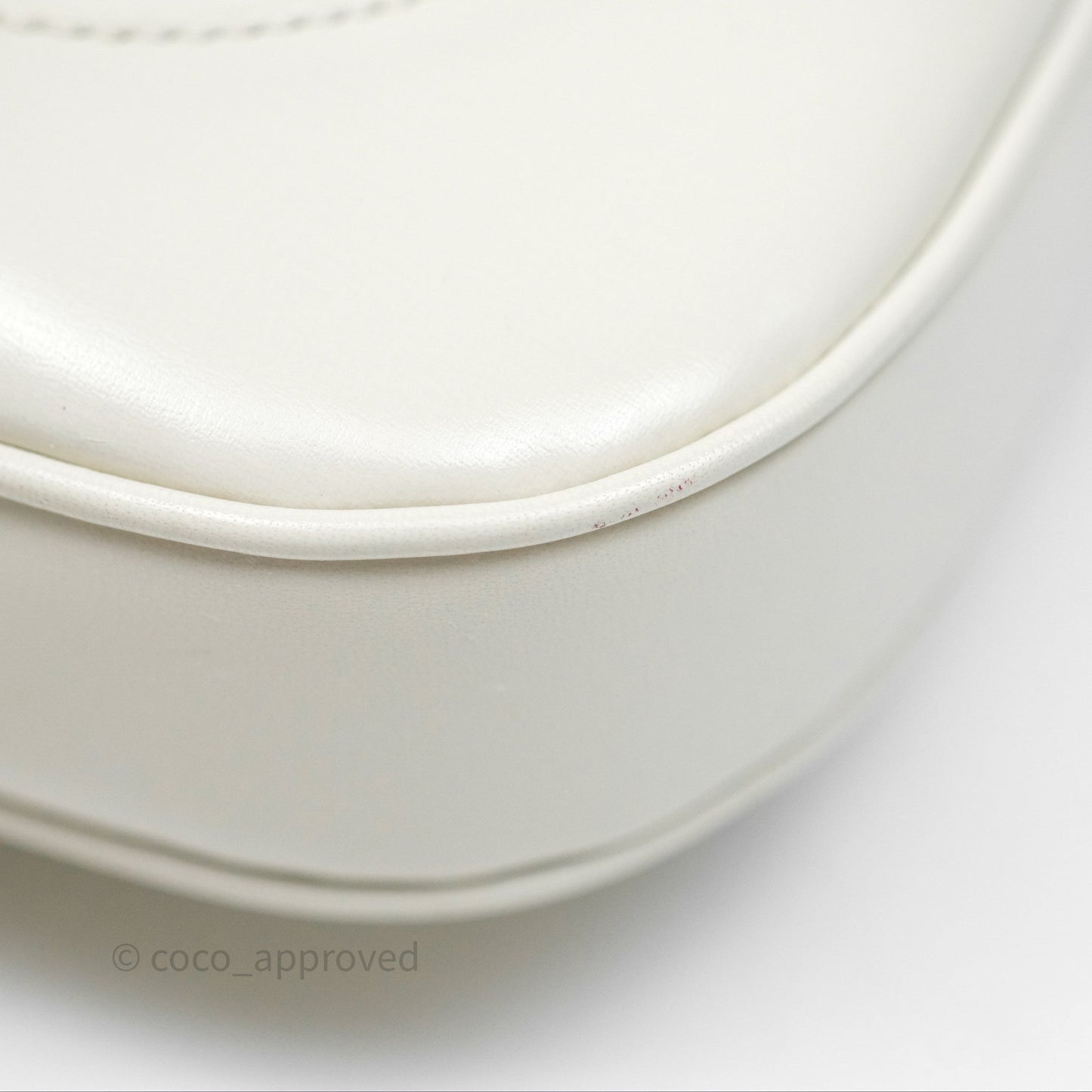 Gucci Jackie 1961 White Small Shoulder Bag Gold Hardware