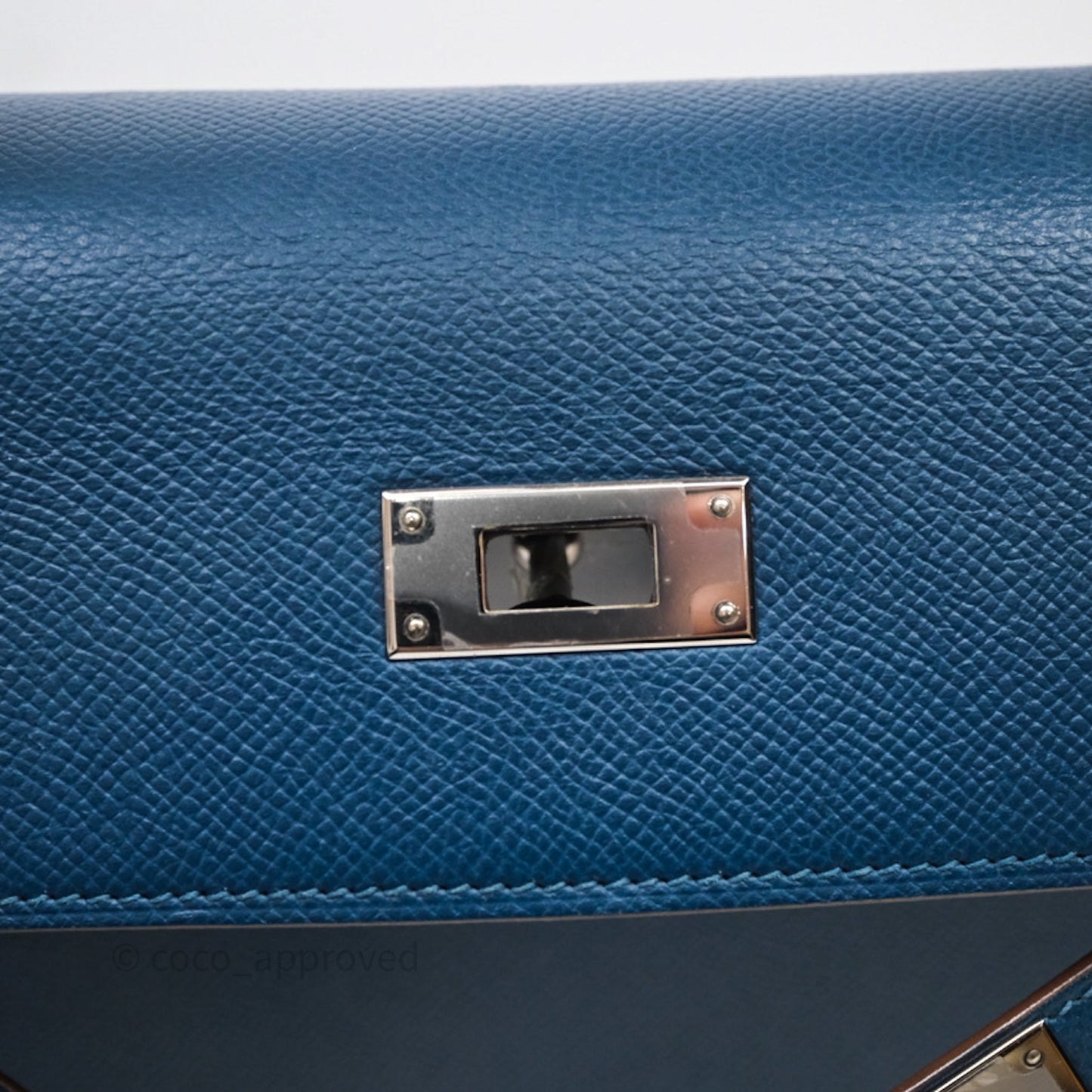Hermès Kelly 32 Sellier Bleu Thalassa 7A/ White Epsom Palladium Hardware