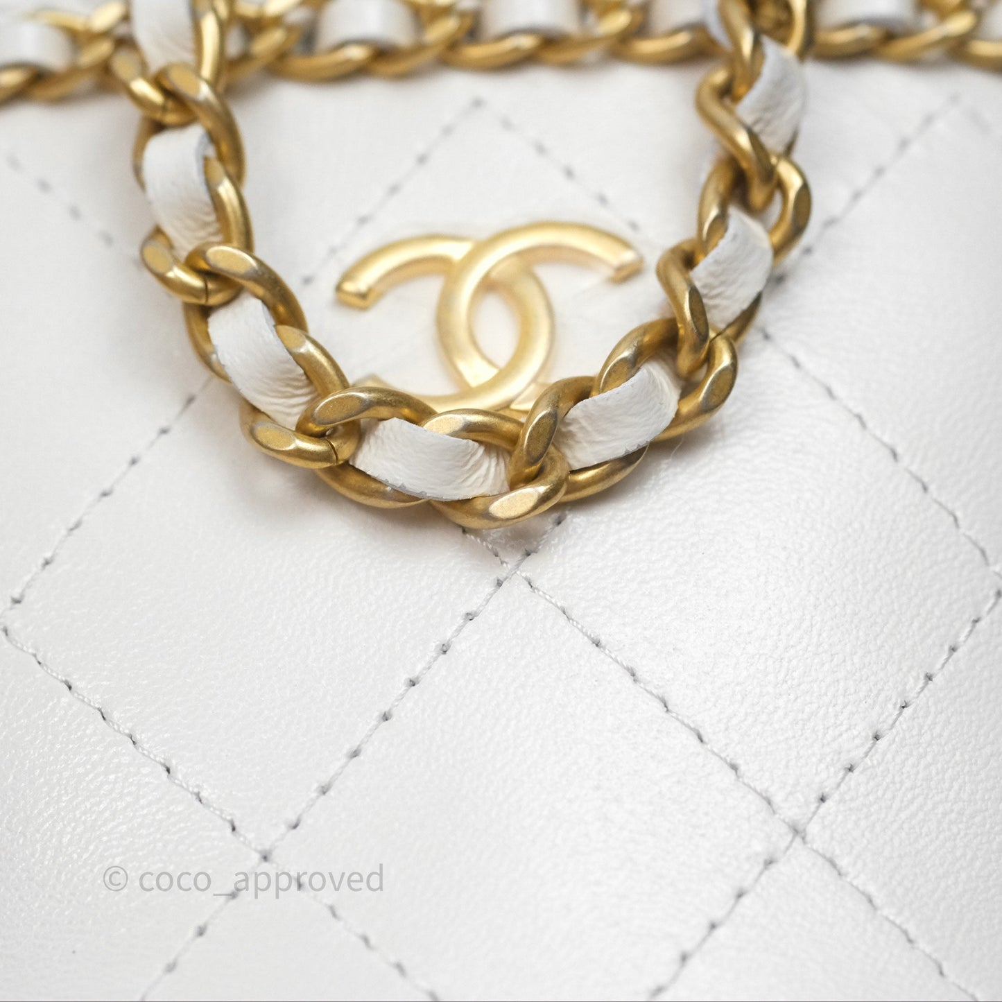 Chanel Mini Bucket Bag White Shiny Lambskin Aged Gold Hardware 25C