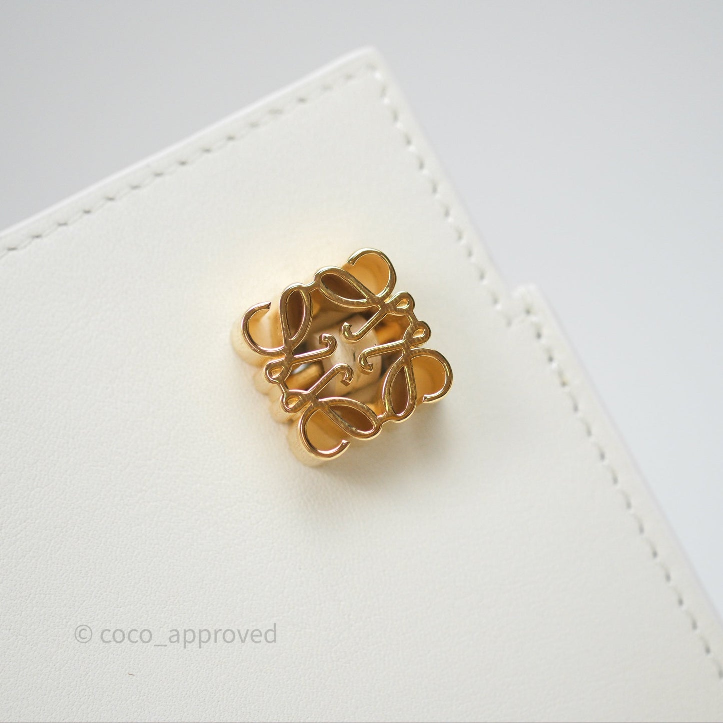 Loewe Dice Pocket in Classic Calfskin White
