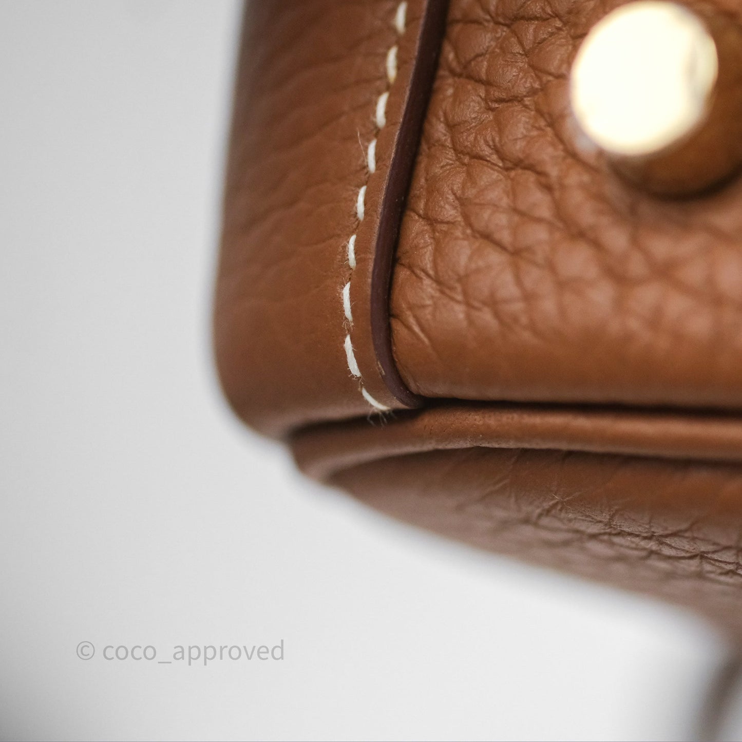 Hermès Lindy 26 Gold 37 Clemence Gold Hardware