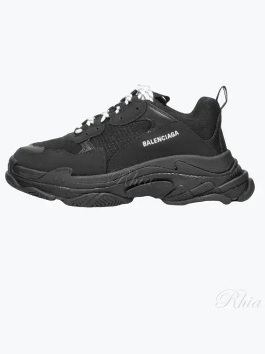 Luxury Balenciaga Triple S Low Top Sneakers Black